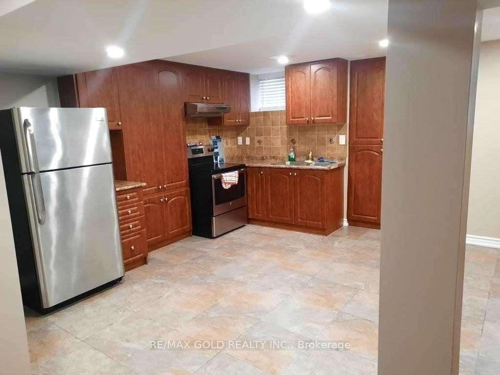 Photo 3 of 205 Thorndale Road, Brampton, Bram East — HOMEH