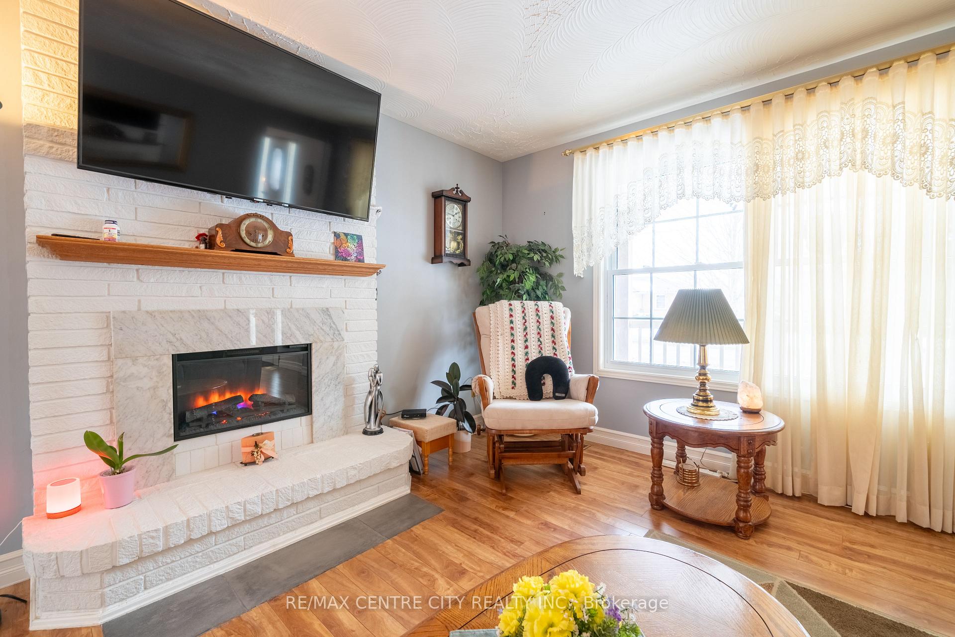 Photo 7 of 410 Beattie Street, Strathroy-Caradoc, SW — HOMEH