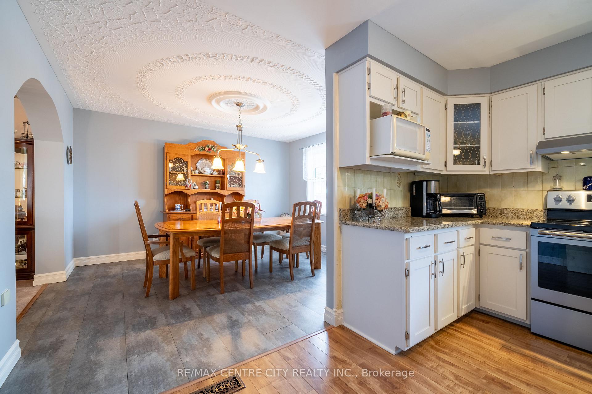 Photo 4 of 410 Beattie Street, Strathroy-Caradoc, SW — HOMEH