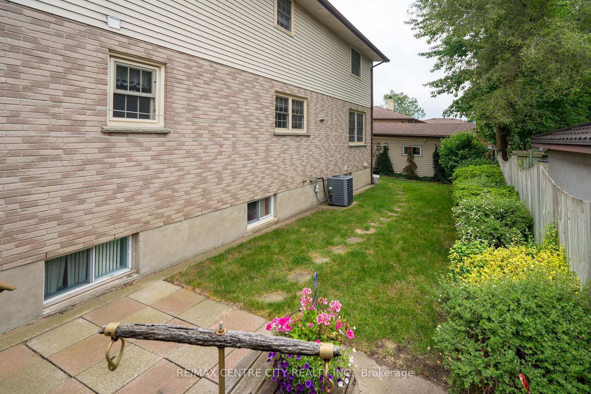 Photo 41 of 410 Beattie Street, Strathroy-Caradoc, SW — HOMEH