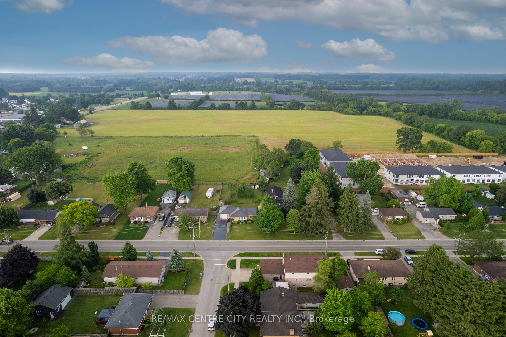 Photo 39 of 410 Beattie Street, Strathroy-Caradoc, SW — HOMEH