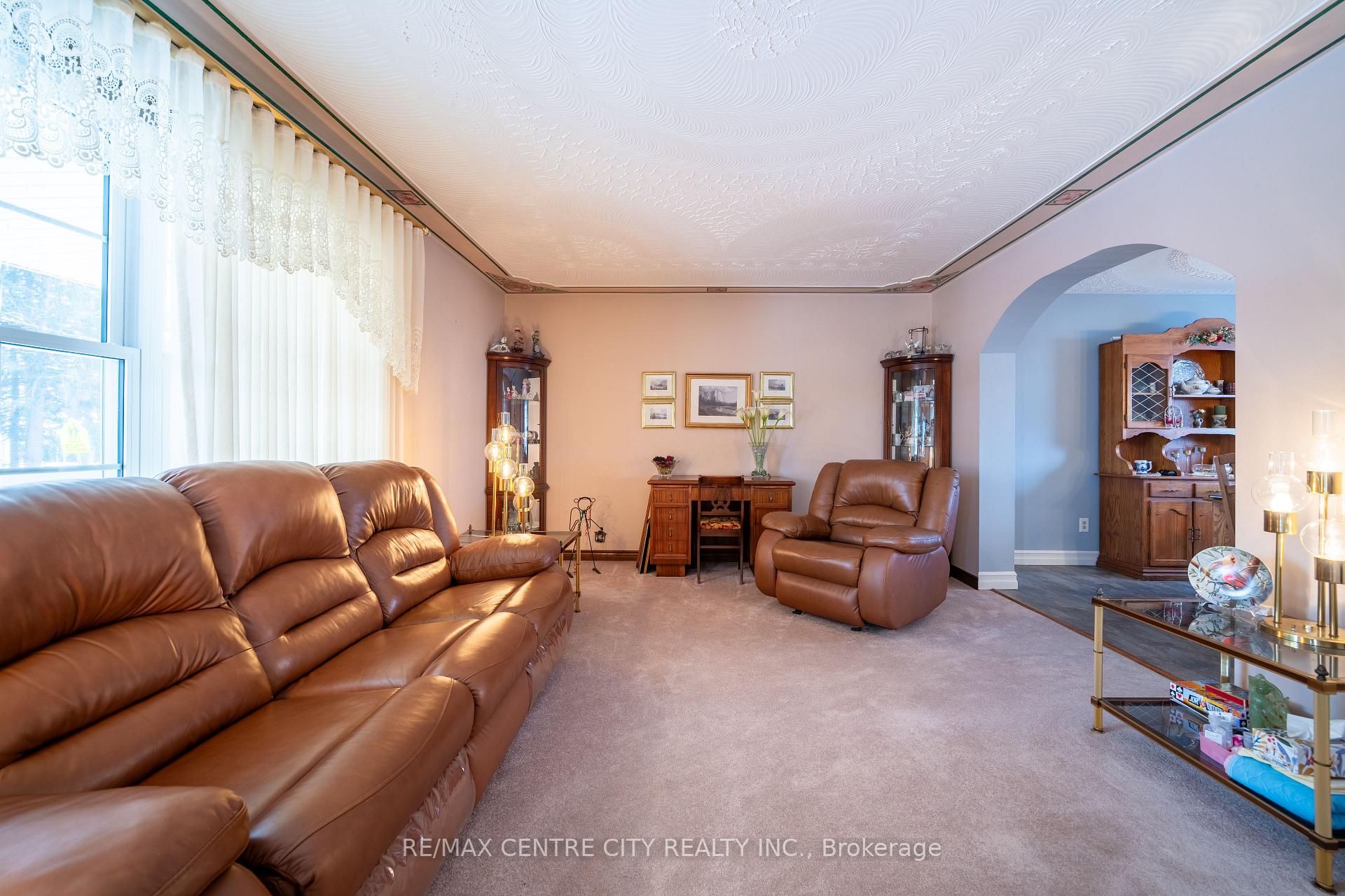 Photo 43 of 410 Beattie Street, Strathroy-Caradoc, SW — HOMEH