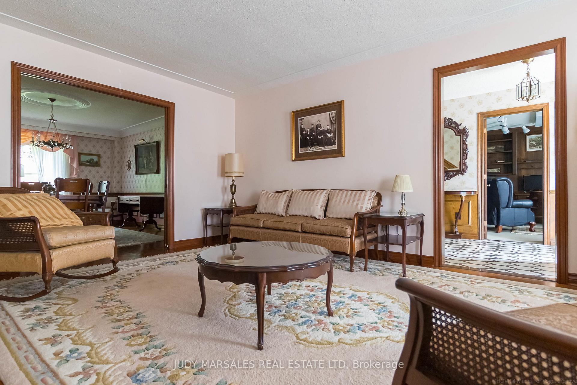 Photo 12 of 637 Hiawatha Boulevard, Hamilton, Ancaster — HOMEH