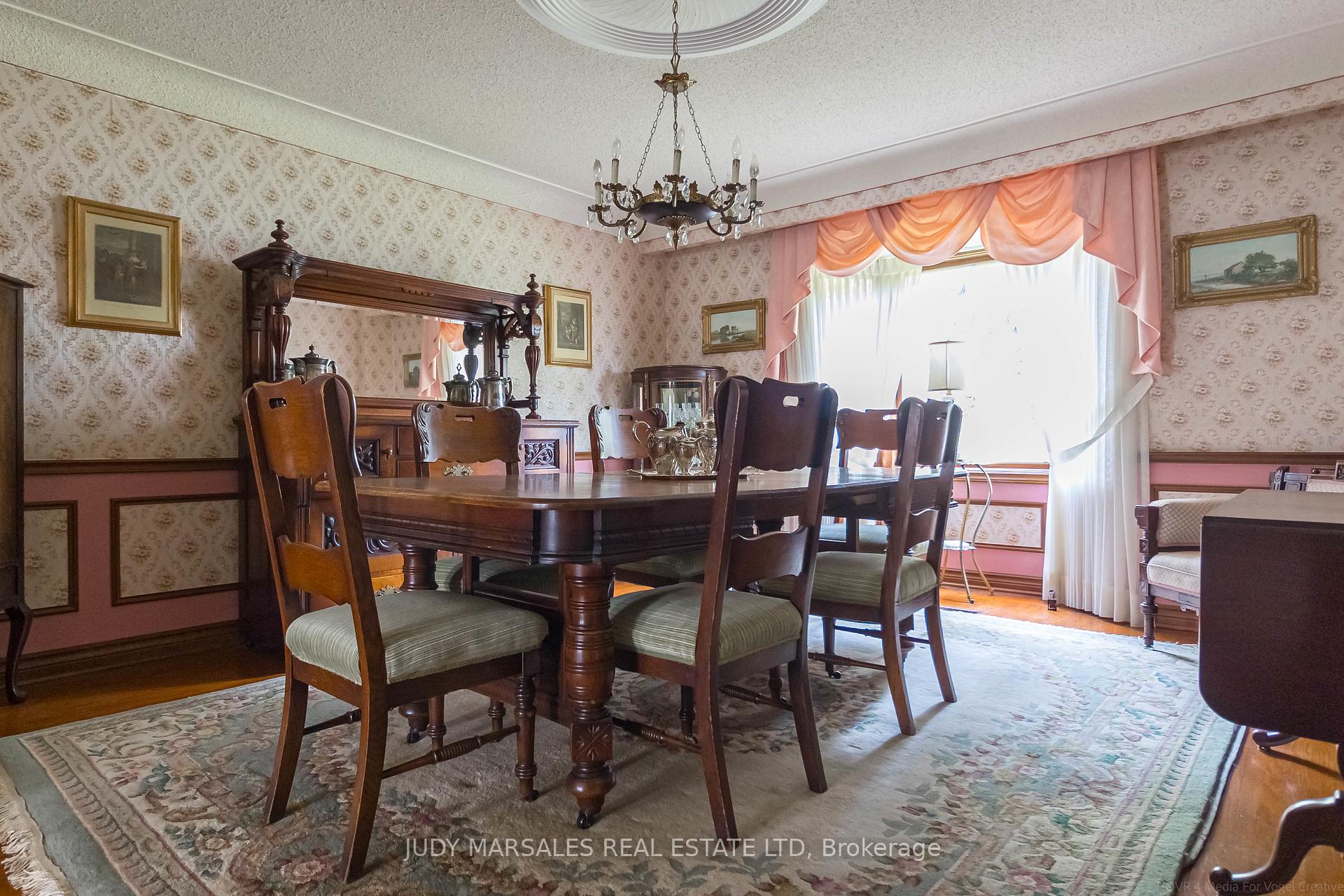 Photo 8 of 637 Hiawatha Boulevard, Hamilton, Ancaster — HOMEH