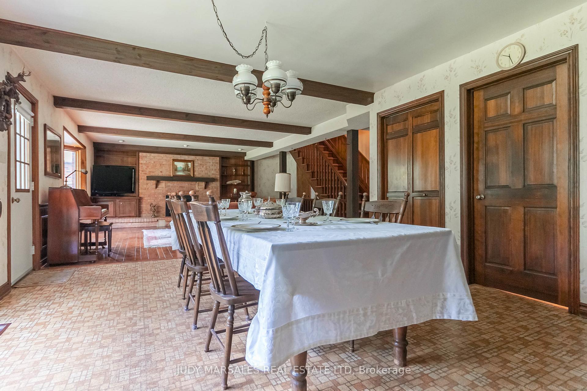 Photo 20 of 637 Hiawatha Boulevard, Hamilton, Ancaster — HOMEH