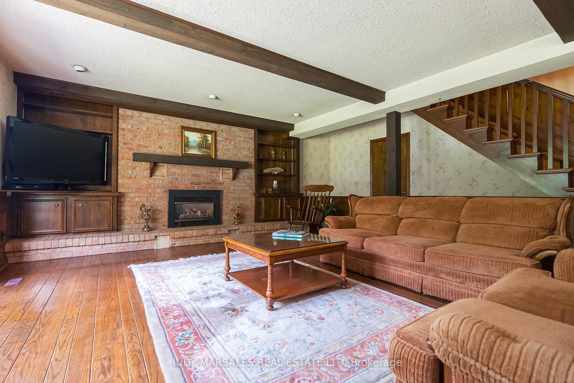 Photo 43 of 637 Hiawatha Boulevard, Hamilton, Ancaster — HOMEH