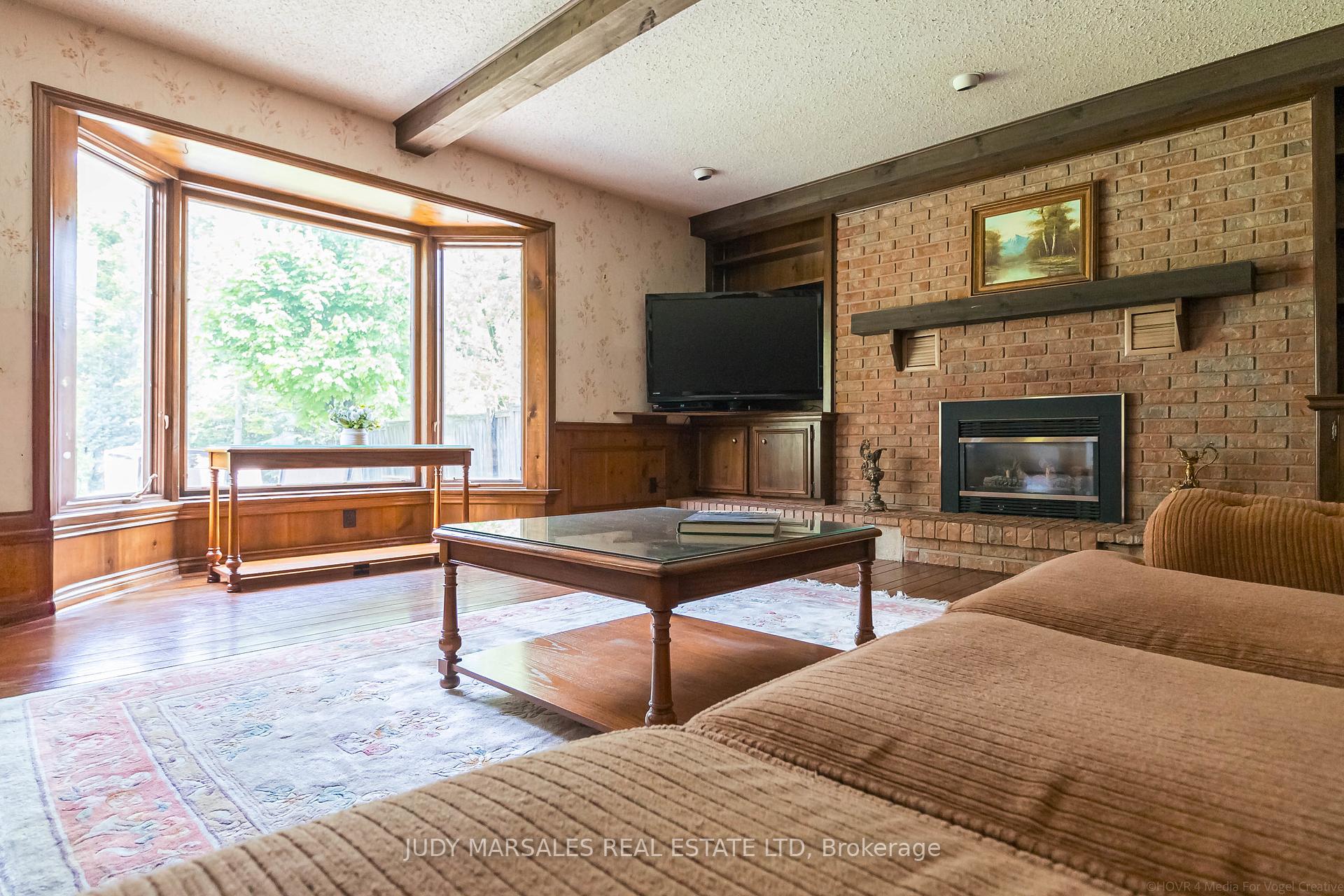 Photo 19 of 637 Hiawatha Boulevard, Hamilton, Ancaster — HOMEH