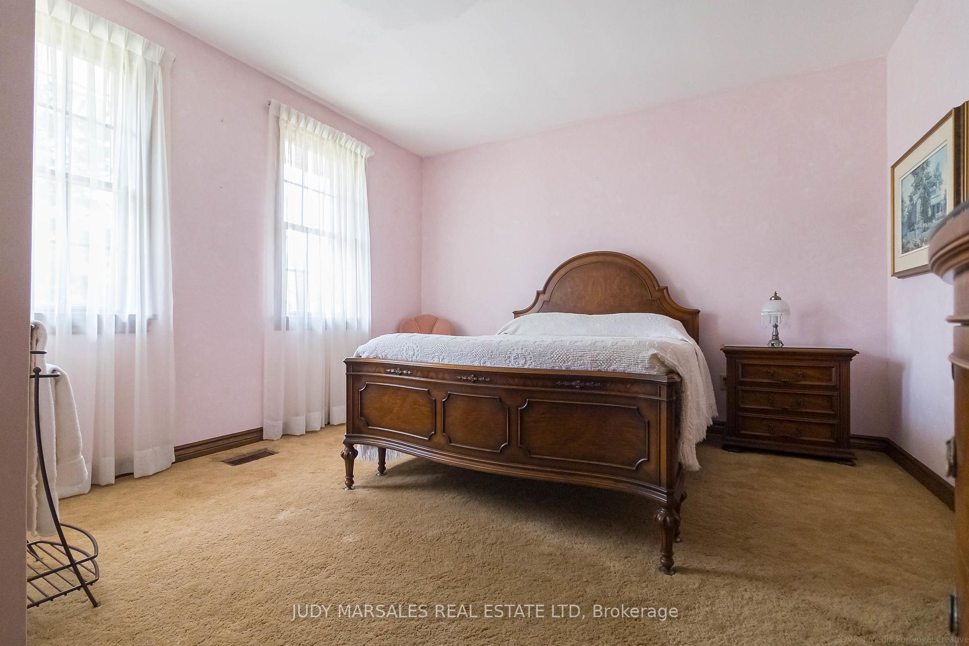 Photo 34 of 637 Hiawatha Boulevard, Hamilton, Ancaster — HOMEH