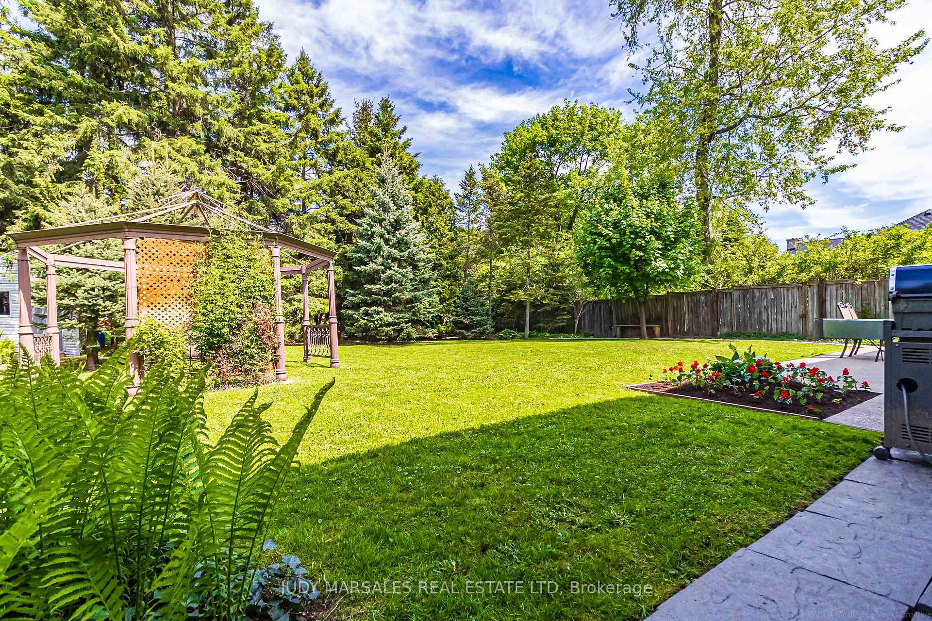 Photo 46 of 637 Hiawatha Boulevard, Hamilton, Ancaster — HOMEH