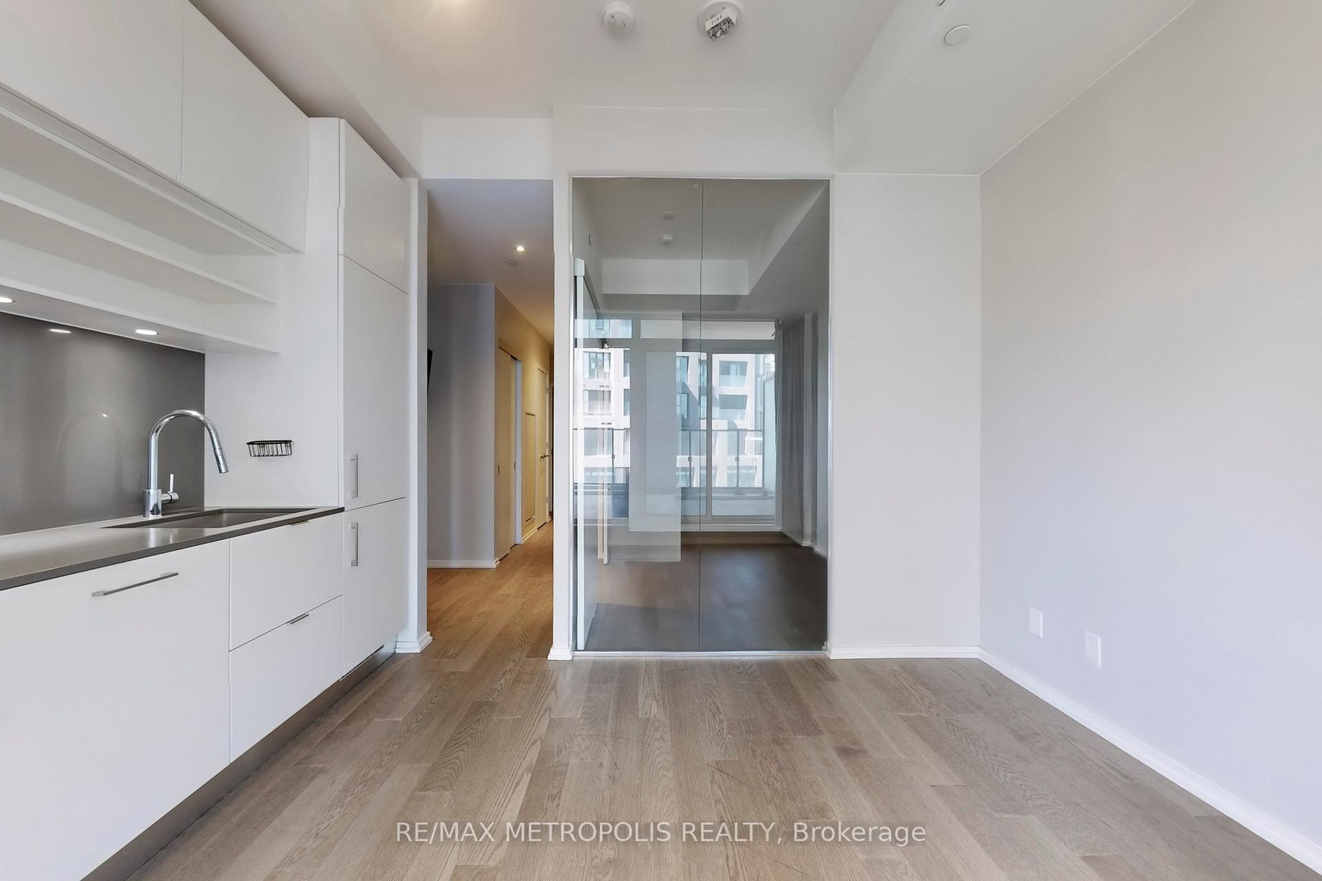 Photo 4 of Unit 1211, 5 Soudan Avenue, Toronto, Mount Pleasant West — HOMEH