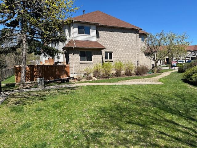 Photo 26 of Unit 11, 75 Ryans Way, Hamilton, Waterdown — HOMEH