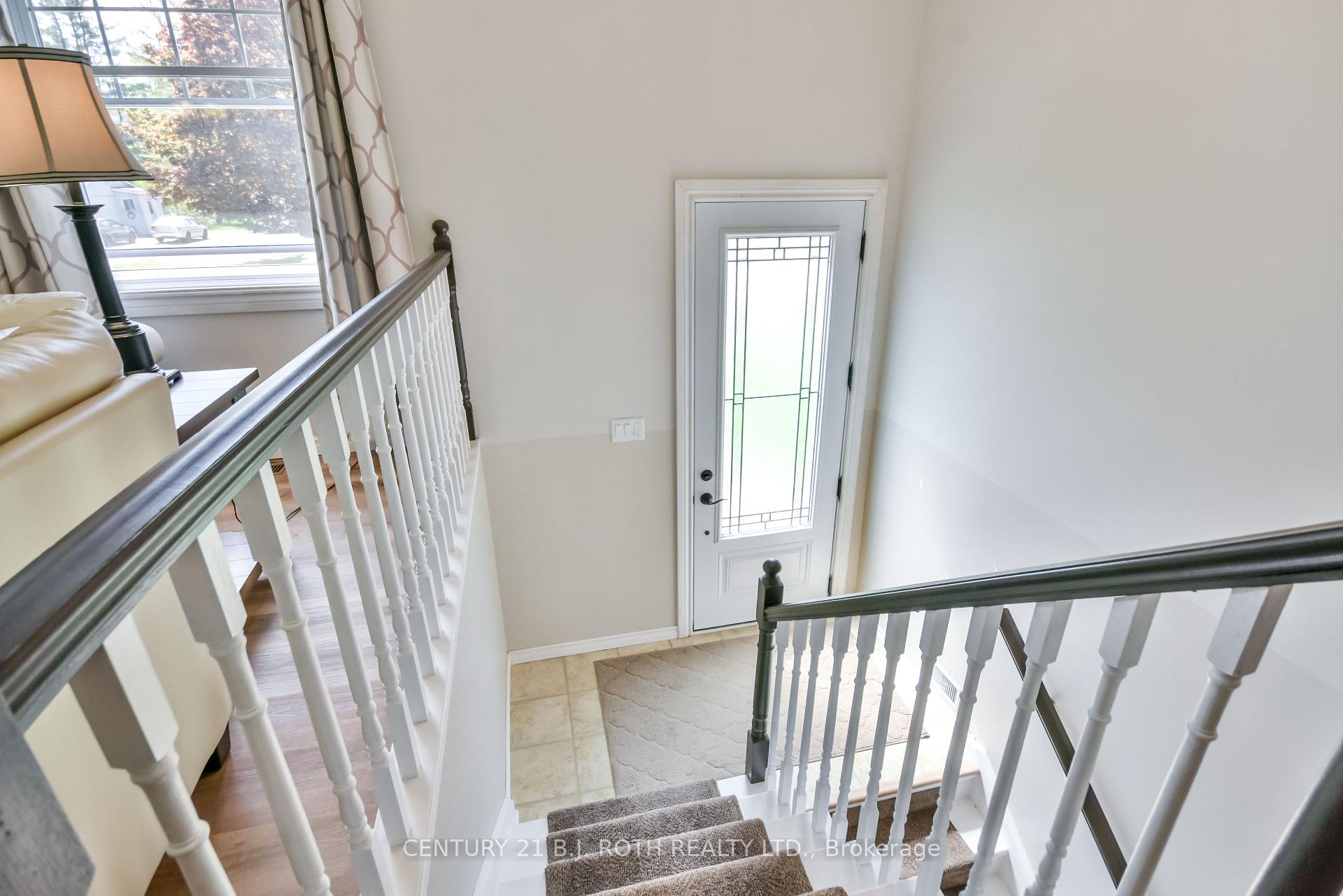 Photo 7 of 202 Crawford Street, Barrie, Ardagh — HOMEH