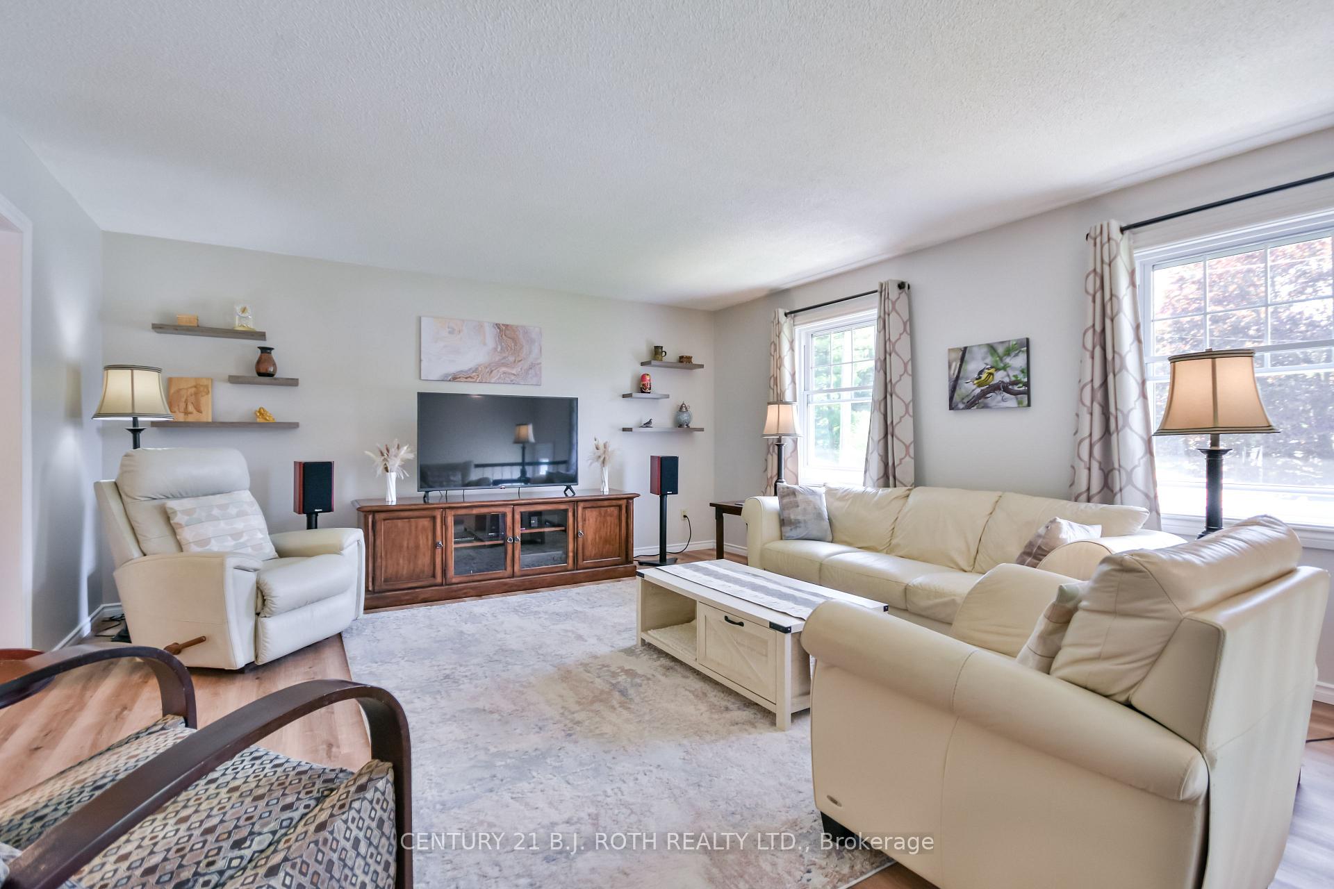 Photo 9 of 202 Crawford Street, Barrie, Ardagh — HOMEH