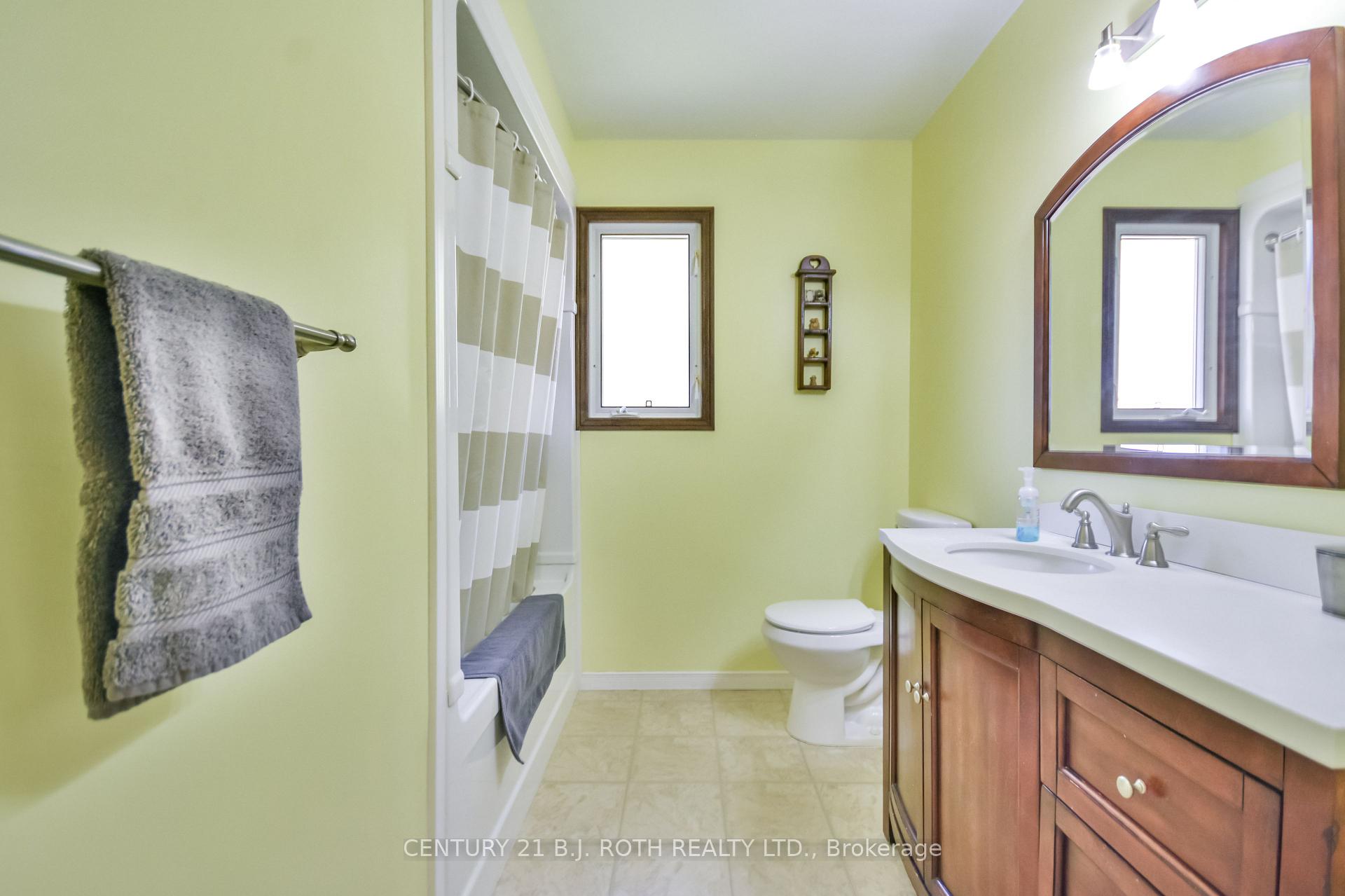 Photo 25 of 202 Crawford Street, Barrie, Ardagh — HOMEH