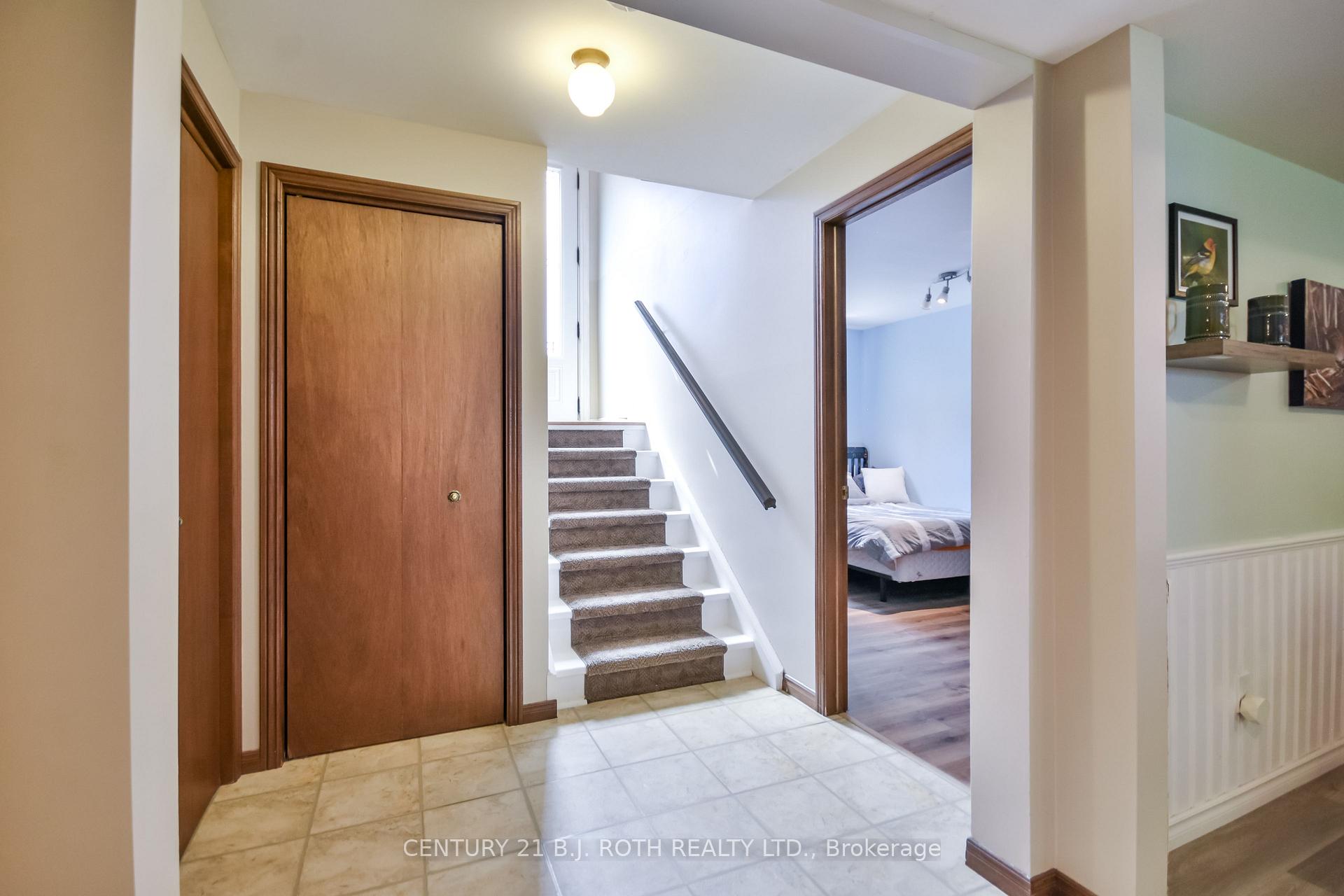 Photo 17 of 202 Crawford Street, Barrie, Ardagh — HOMEH