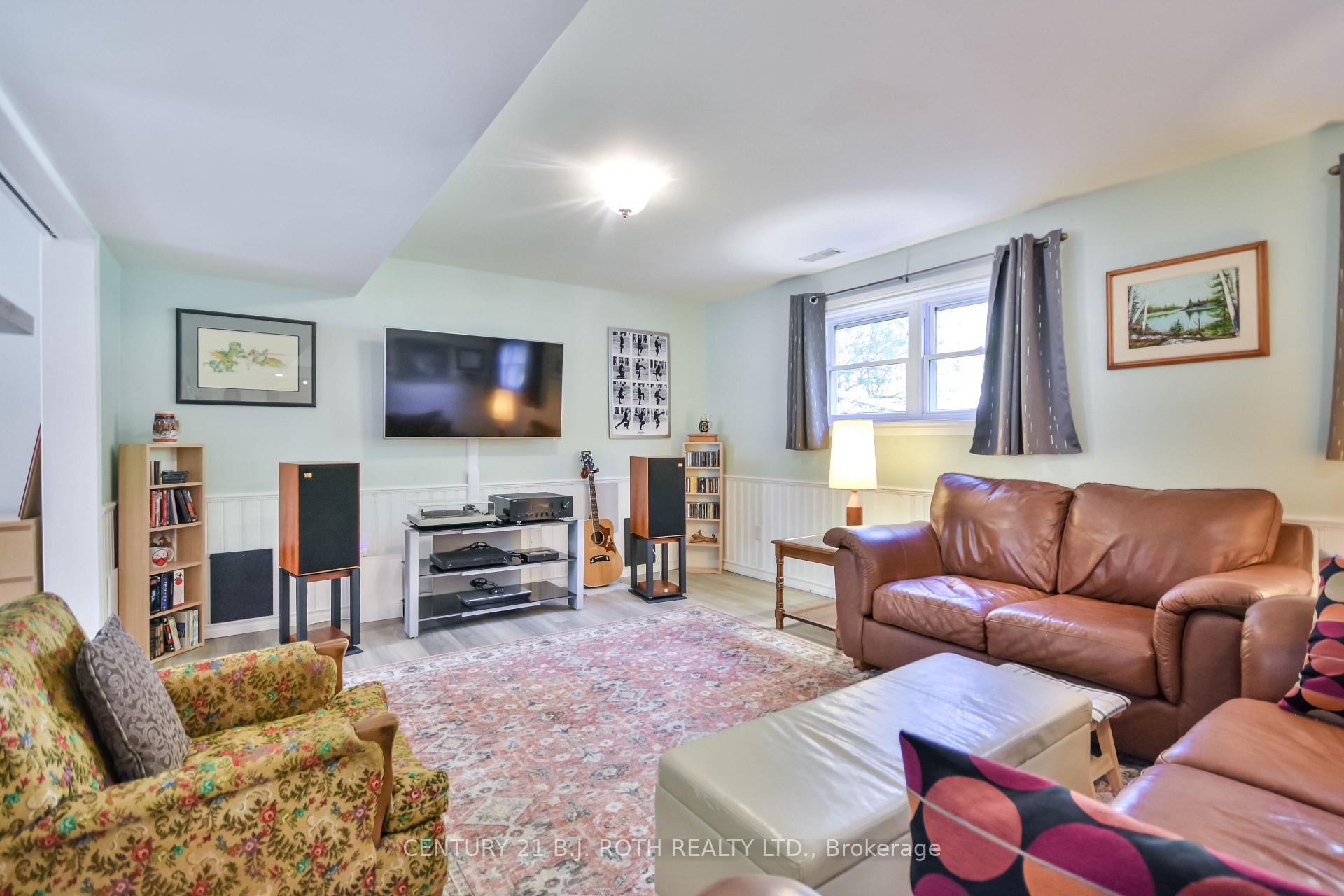 Photo 33 of 202 Crawford Street, Barrie, Ardagh — HOMEH
