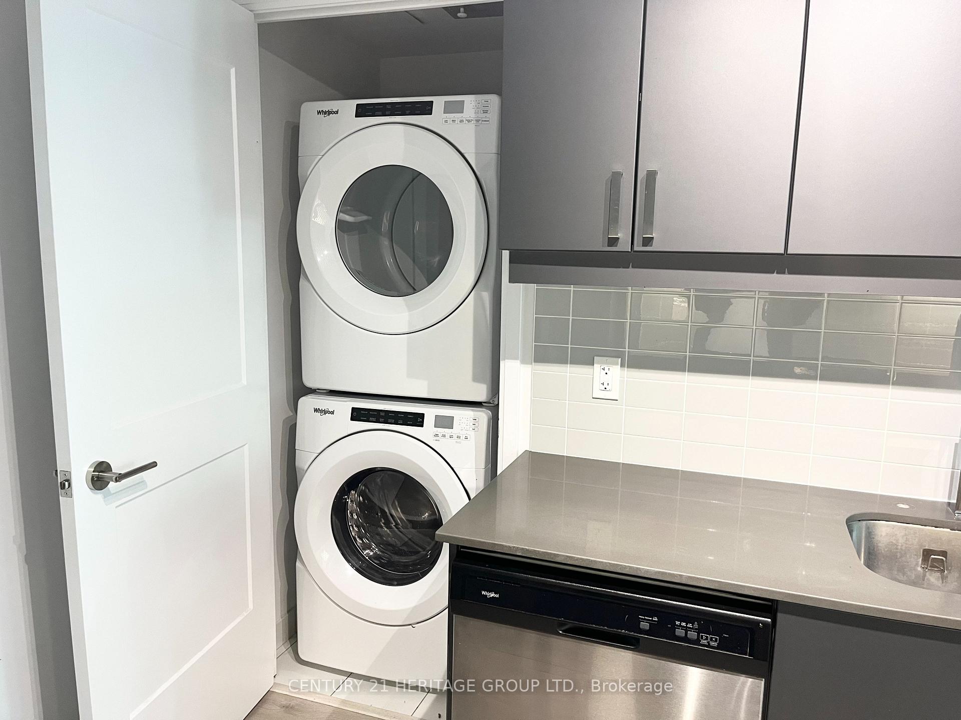 Photo 6 of Unit TH50, 1020 Portage Parkway, Vaughan, Concord — HOMEH