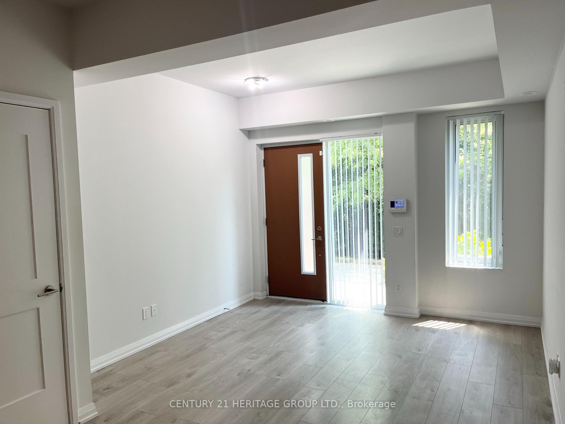 Photo 9 of Unit TH50, 1020 Portage Parkway, Vaughan, Concord — HOMEH