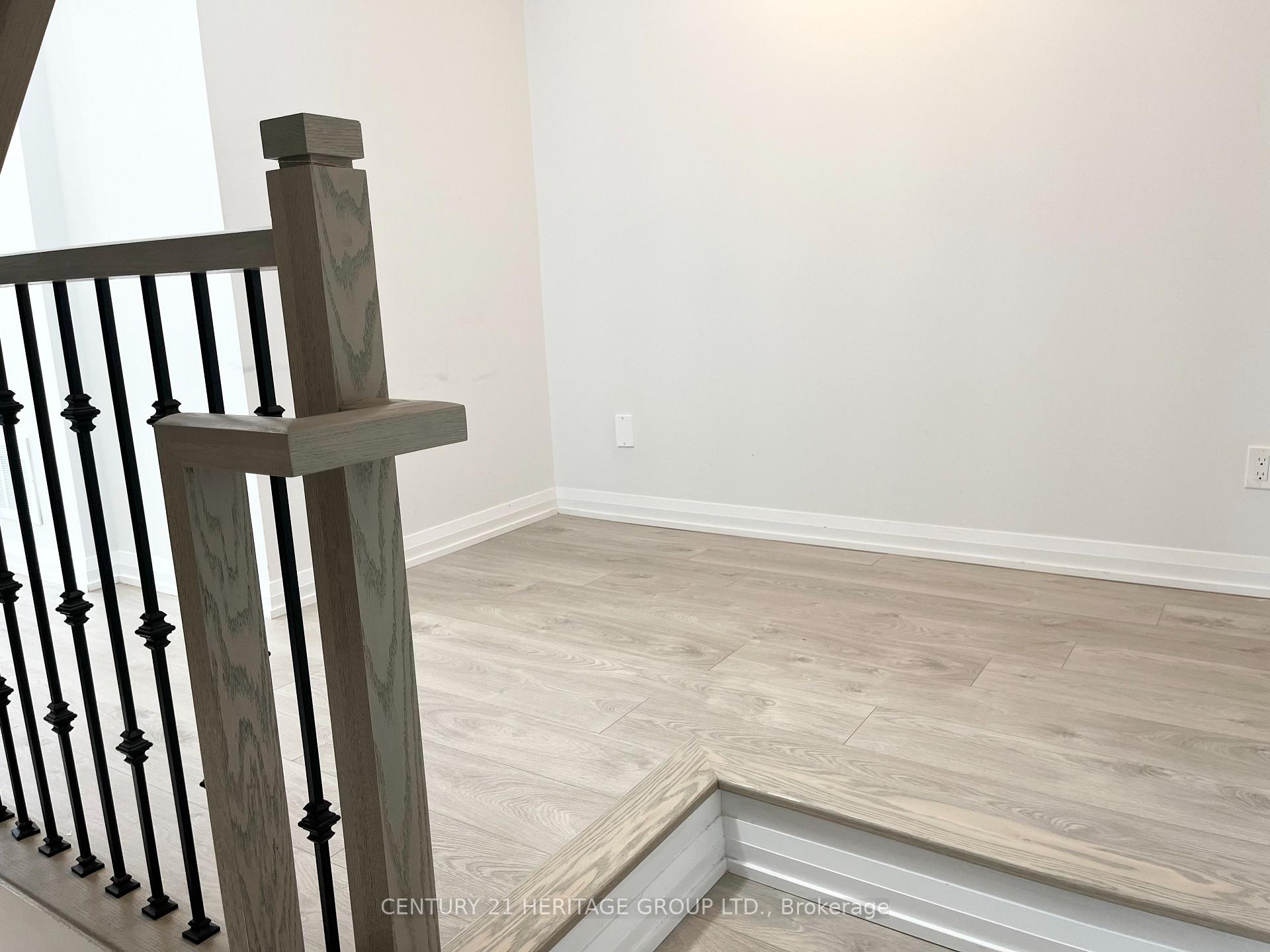 Photo 10 of Unit TH50, 1020 Portage Parkway, Vaughan, Concord — HOMEH