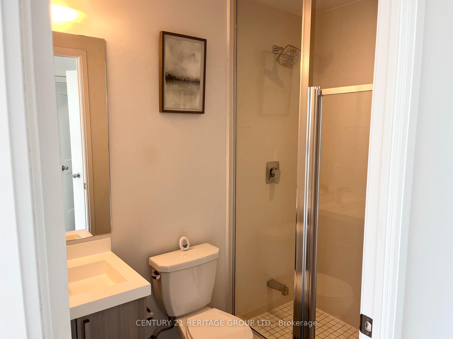 Photo 15 of Unit TH50, 1020 Portage Parkway, Vaughan, Concord — HOMEH