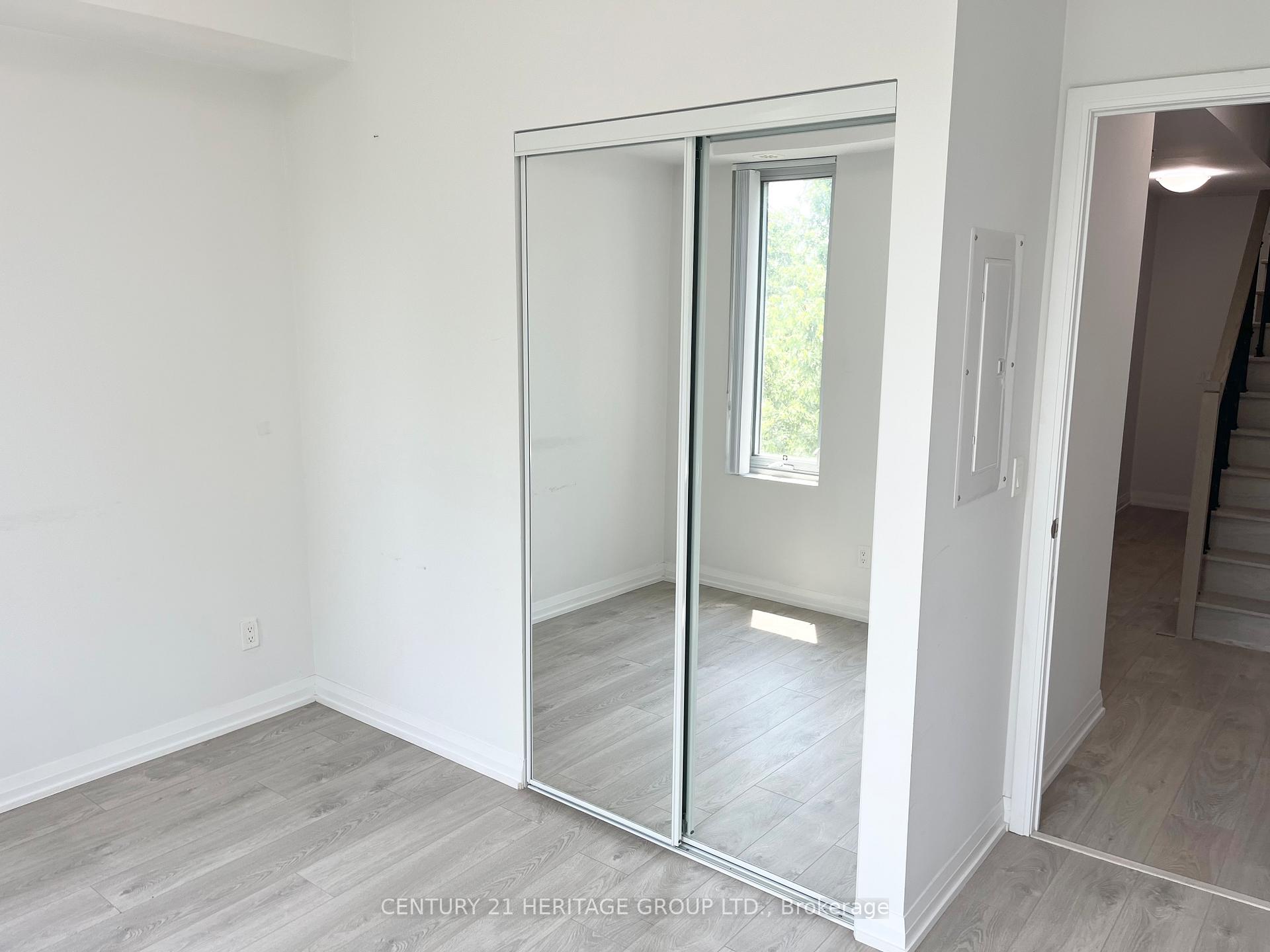 Photo 14 of Unit TH50, 1020 Portage Parkway, Vaughan, Concord — HOMEH