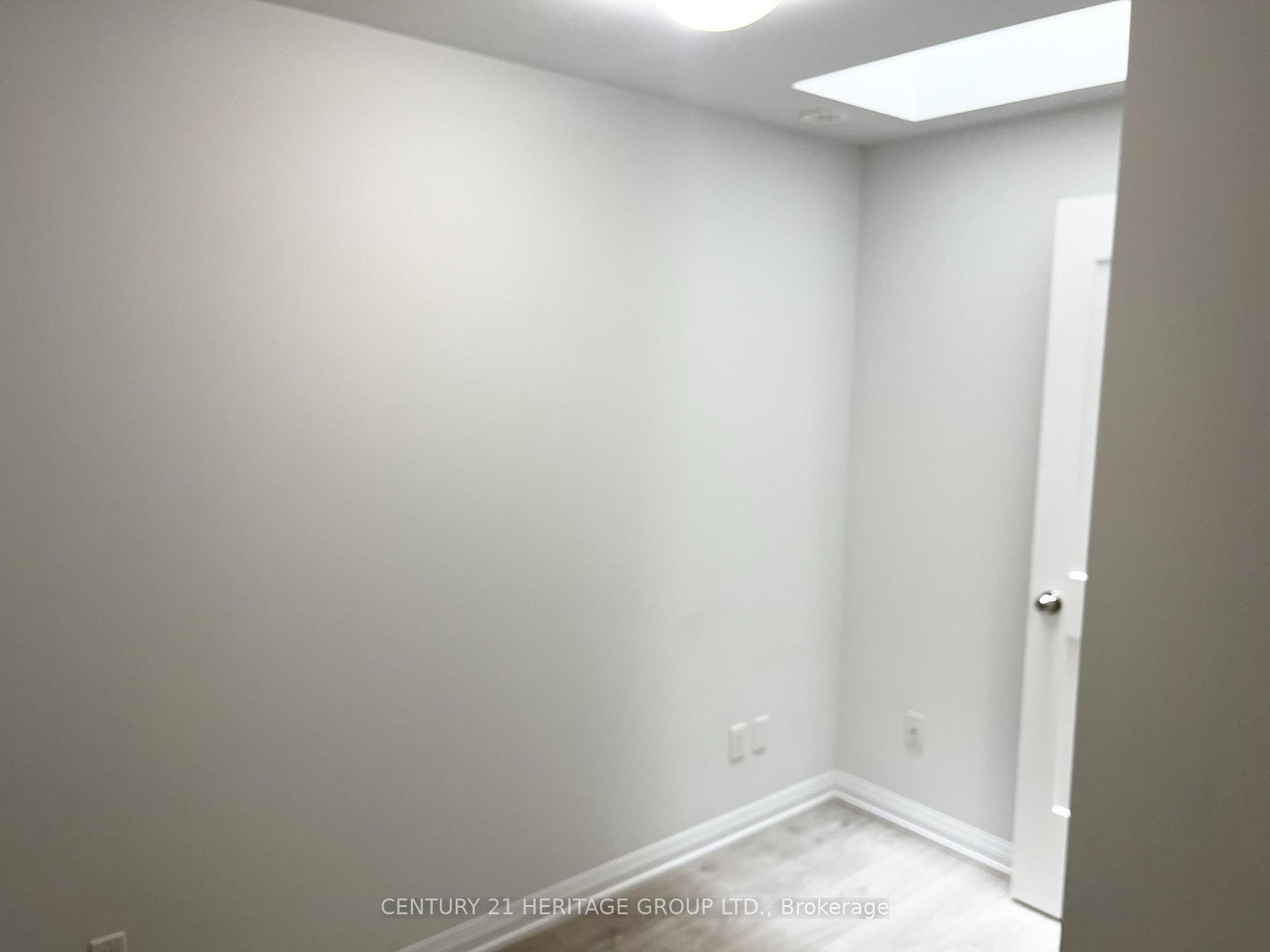 Photo 16 of Unit TH50, 1020 Portage Parkway, Vaughan, Concord — HOMEH