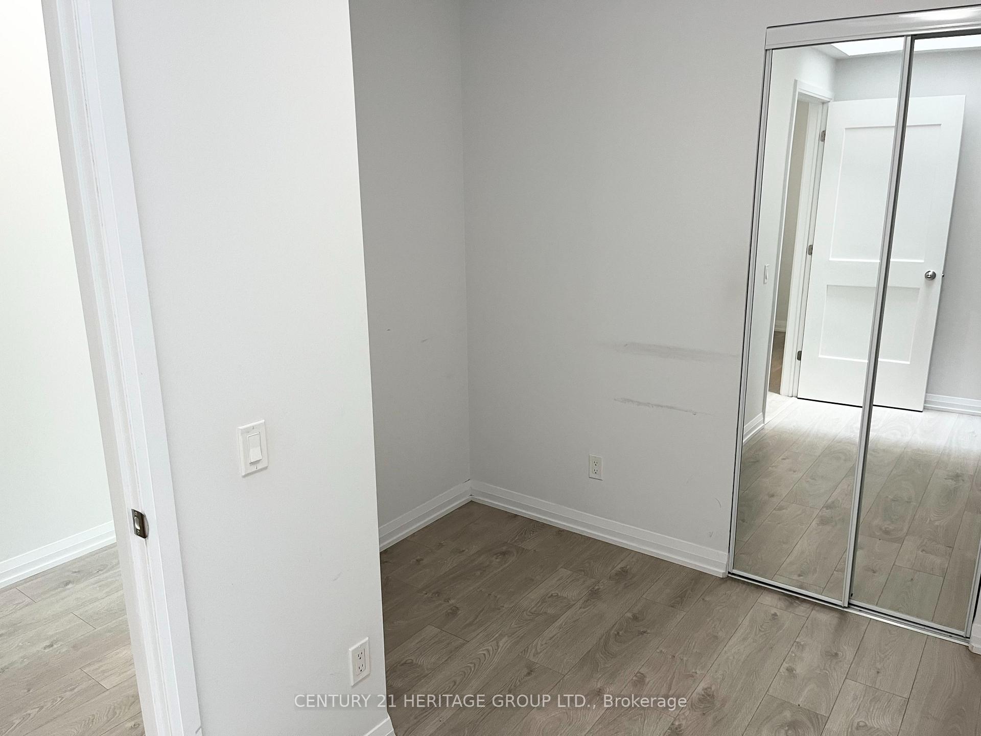 Photo 19 of Unit TH50, 1020 Portage Parkway, Vaughan, Concord — HOMEH