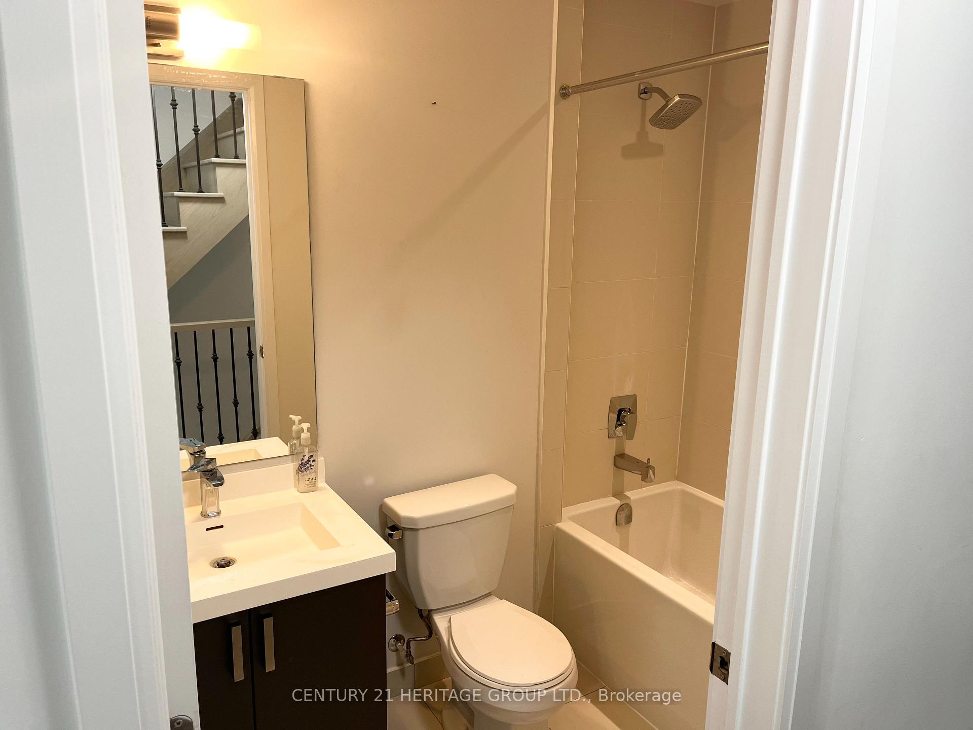 Photo 18 of Unit TH50, 1020 Portage Parkway, Vaughan, Concord — HOMEH