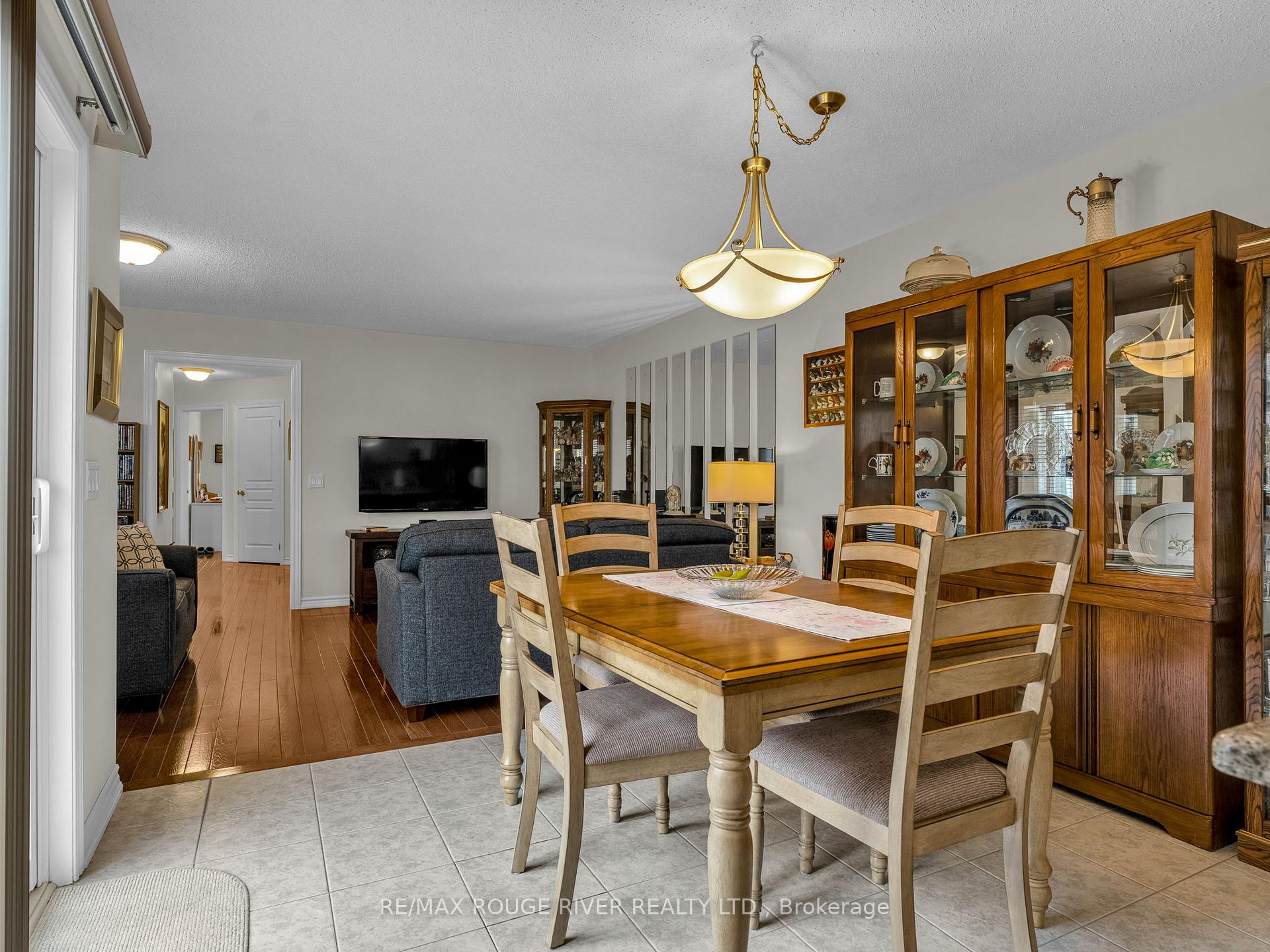 Photo 7 of 837 Charles Wilson Parkway, Cobourg — HOMEH