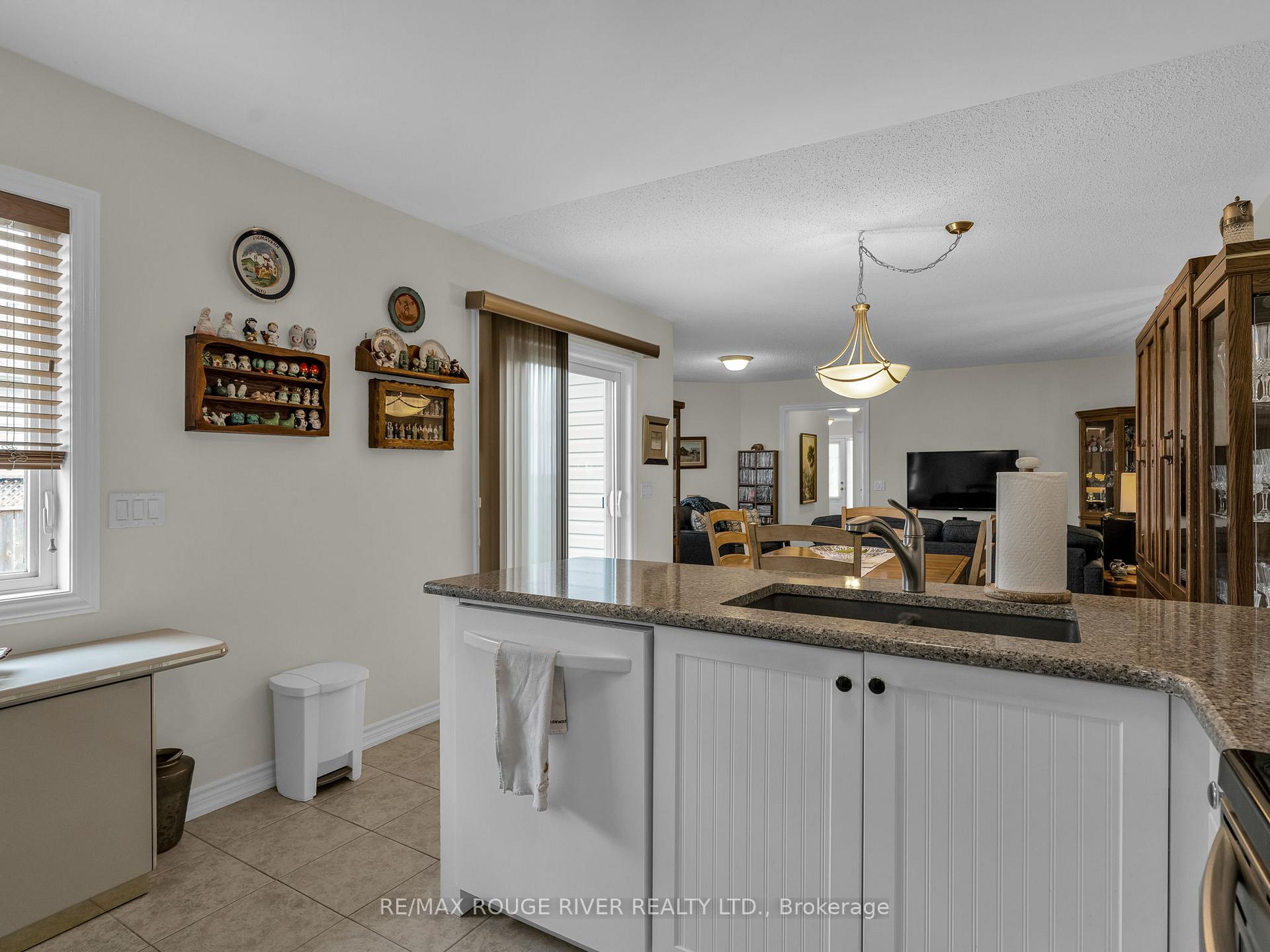 Photo 12 of 837 Charles Wilson Parkway, Cobourg — HOMEH