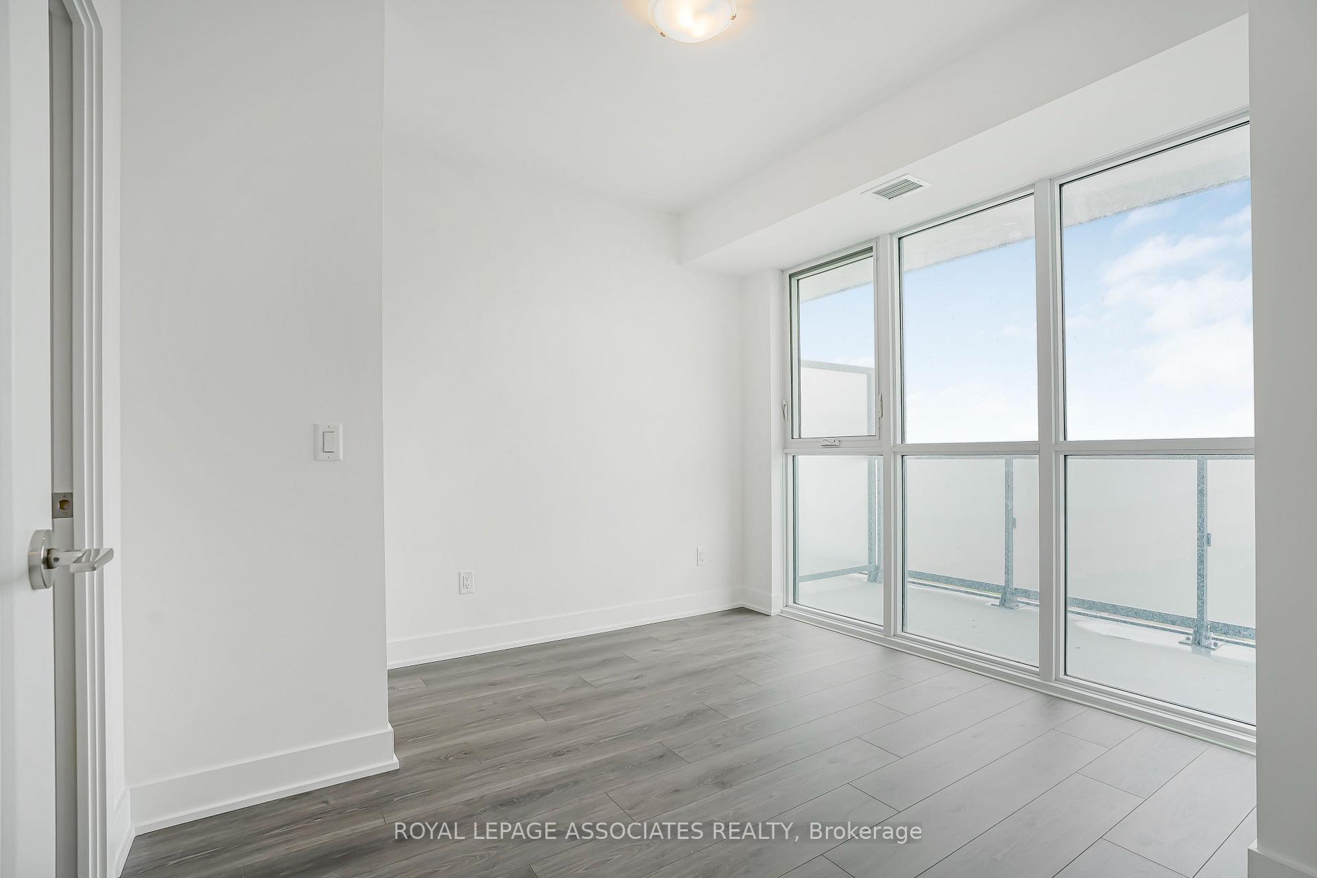Photo 13 of Unit 2512, 2524 Simcoe Street N, Oshawa, Windfields — HOMEH