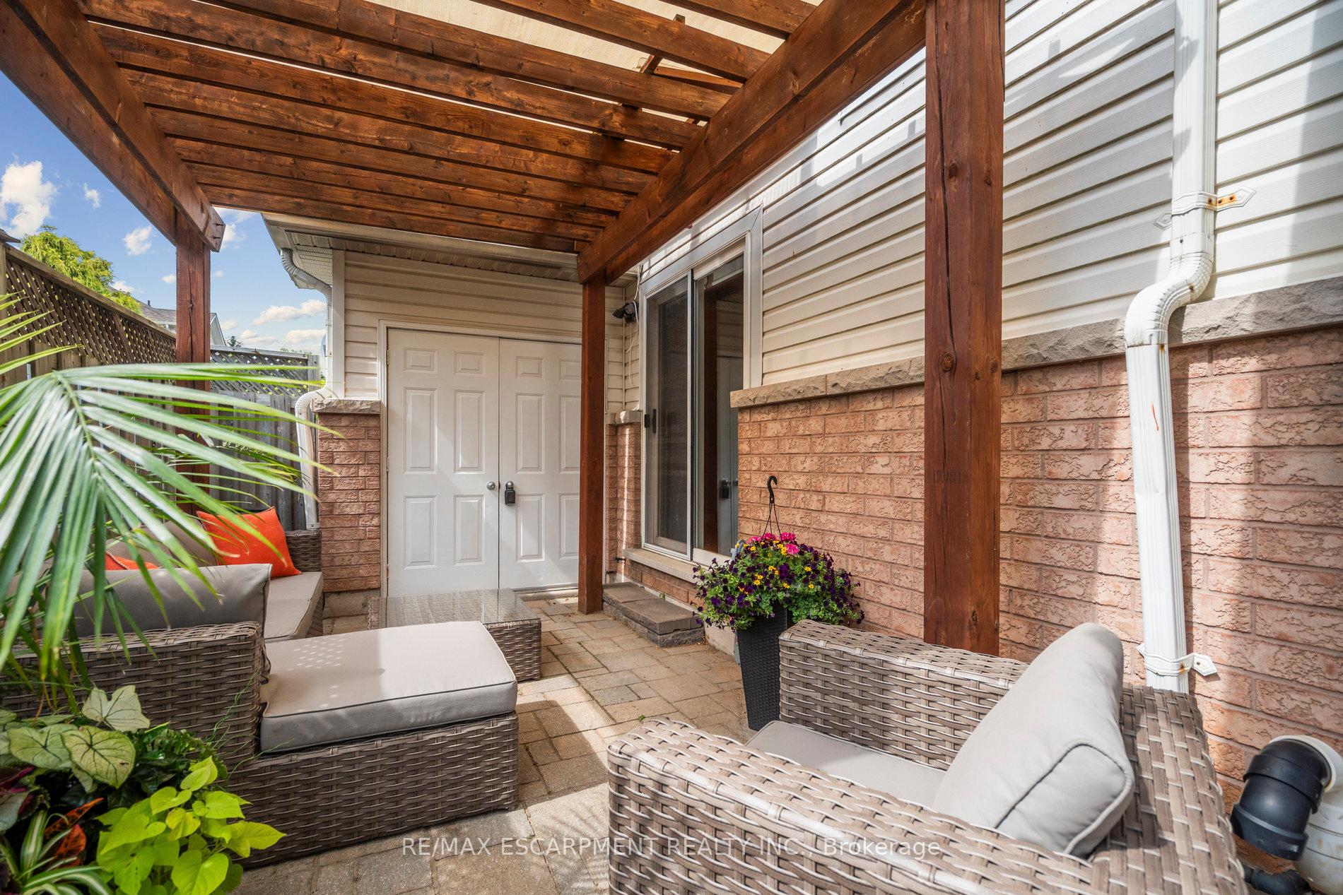 Photo 27 of 55 Valridge Drive, Hamilton, Ancaster — HOMEH