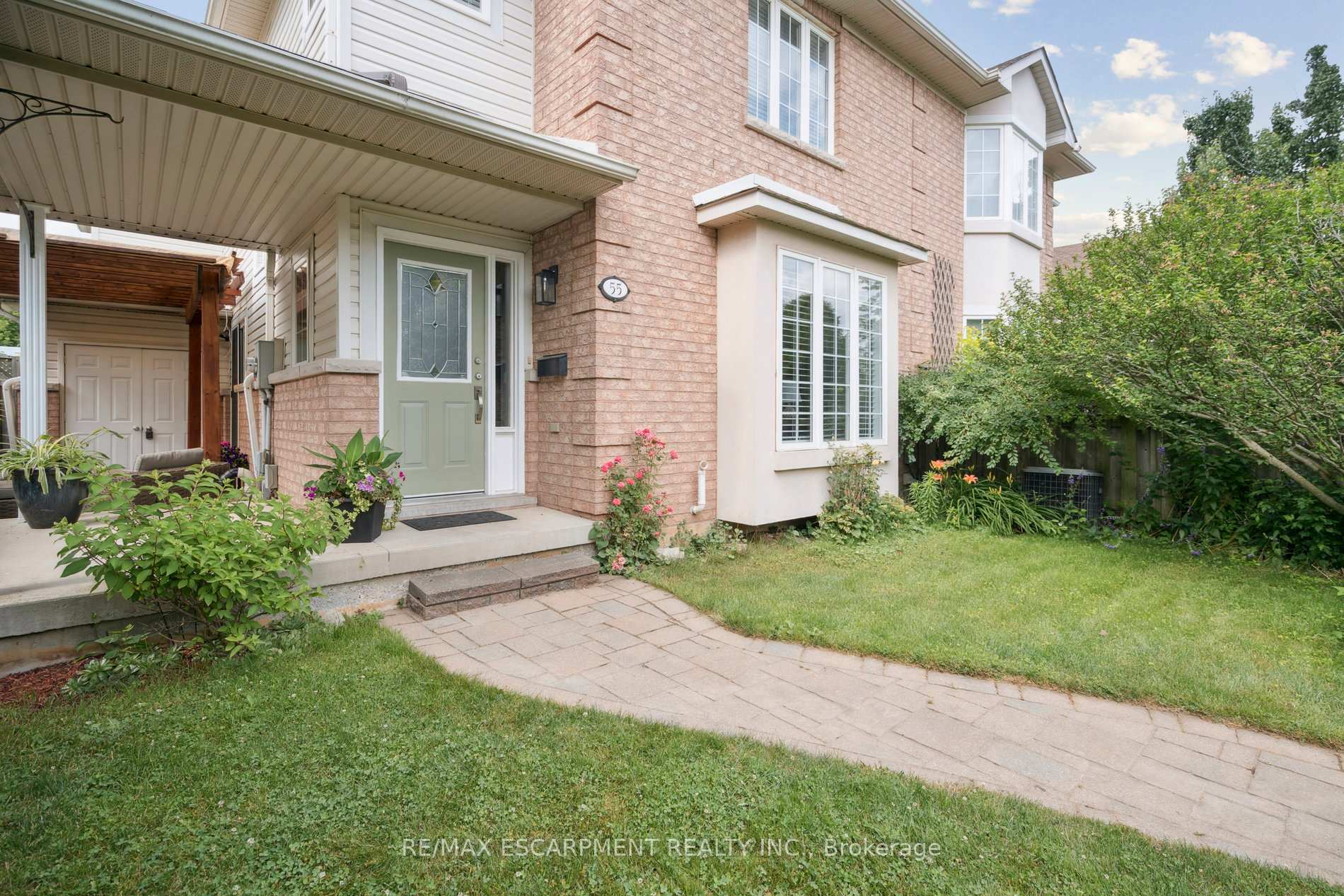 Photo 29 of 55 Valridge Drive, Hamilton, Ancaster — HOMEH