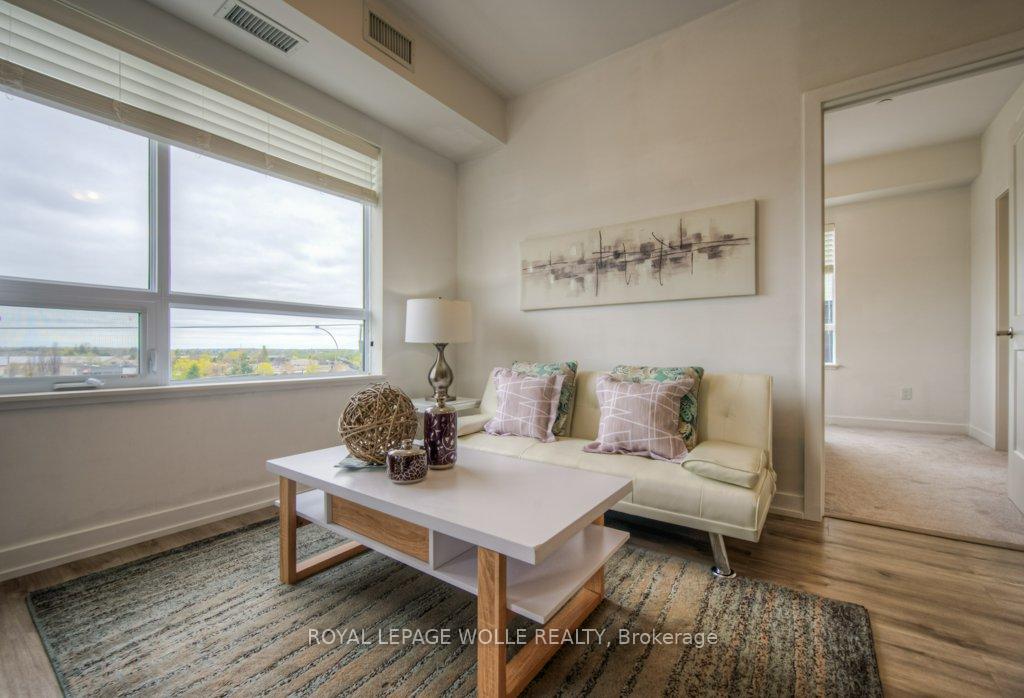 Photo 4 of Unit 422, 251 Northfield Drive E, Waterloo — HOMEH