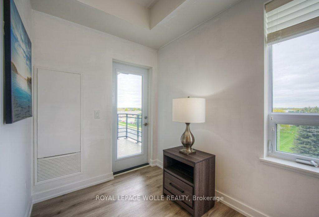 Photo 5 of Unit 422, 251 Northfield Drive E, Waterloo — HOMEH