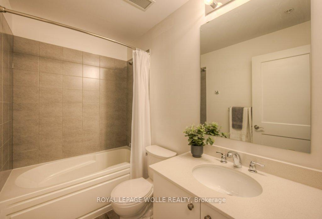 Photo 13 of Unit 422, 251 Northfield Drive E, Waterloo — HOMEH