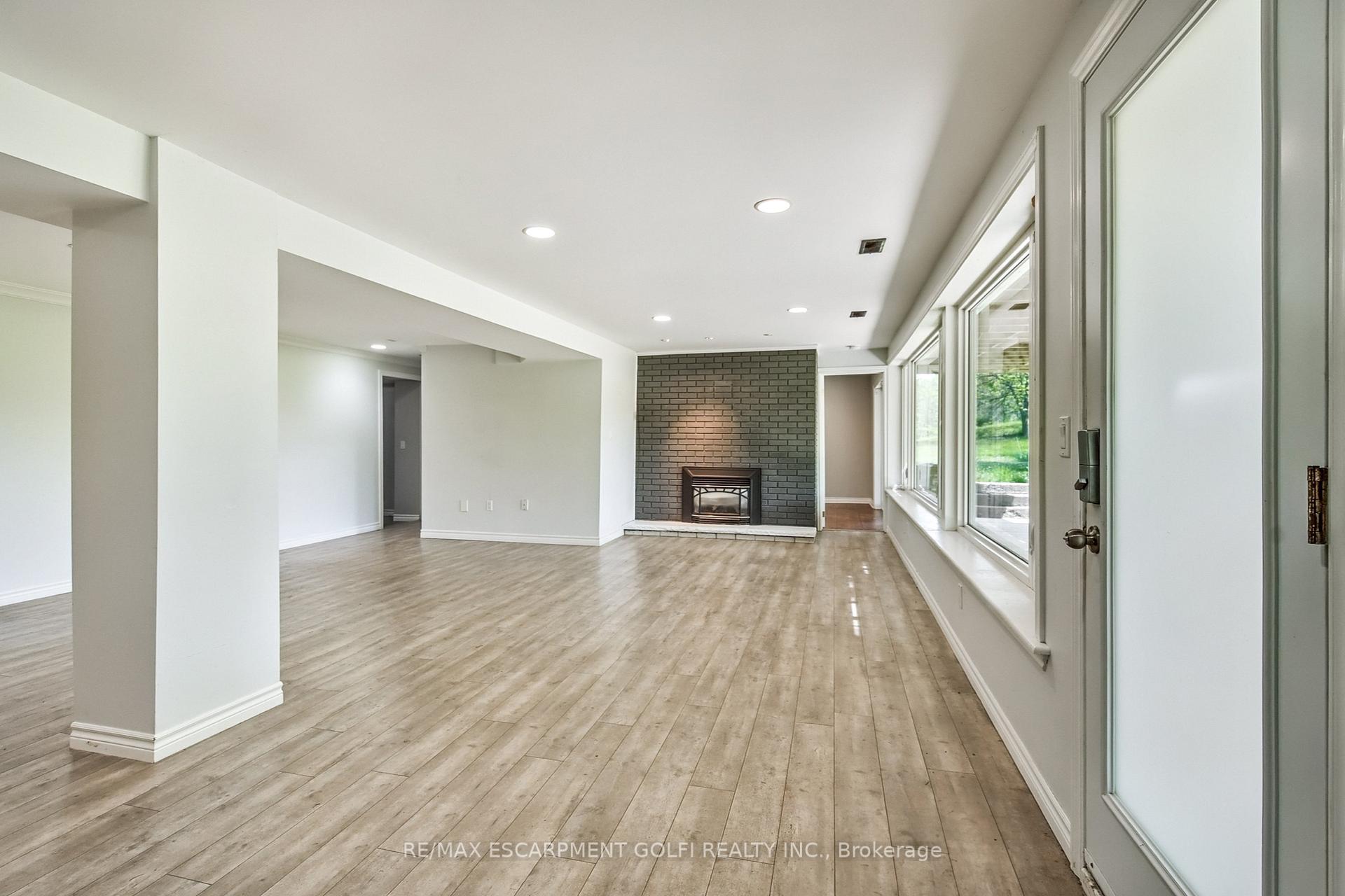 Photo 17 of 932 Old Dundas Road, Hamilton, Jerseyville — HOMEH