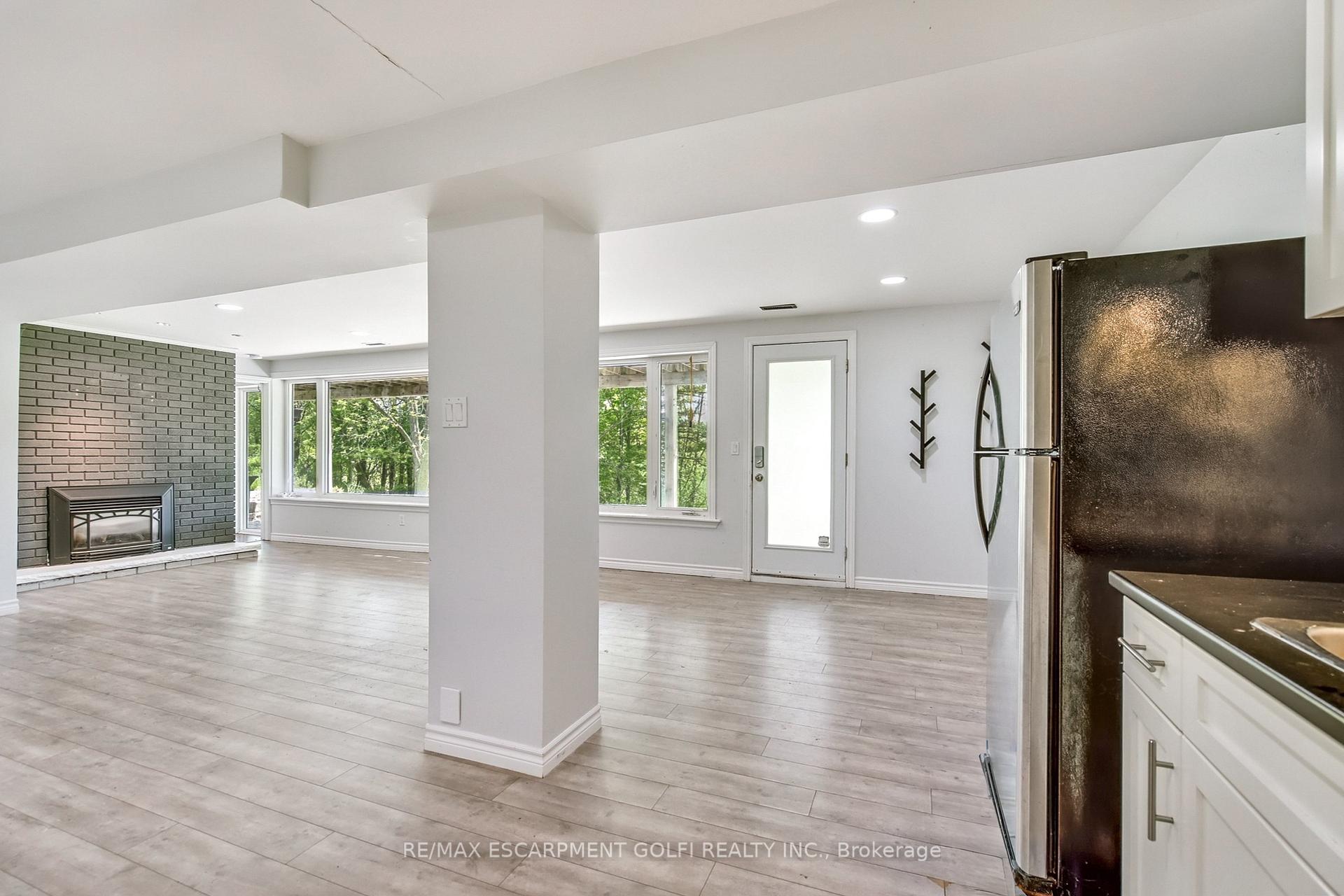 Photo 7 of 932 Old Dundas Road, Hamilton, Jerseyville — HOMEH