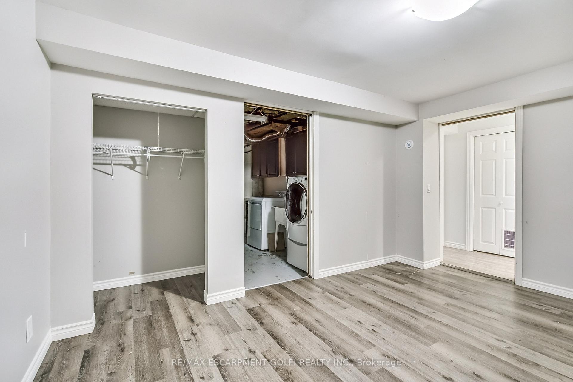 Photo 5 of 932 Old Dundas Road, Hamilton, Jerseyville — HOMEH