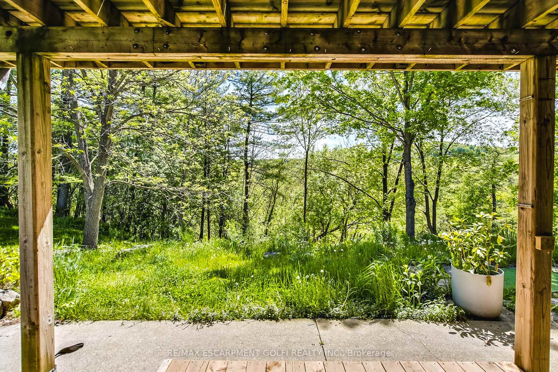 Photo 26 of 932 Old Dundas Road, Hamilton, Jerseyville — HOMEH