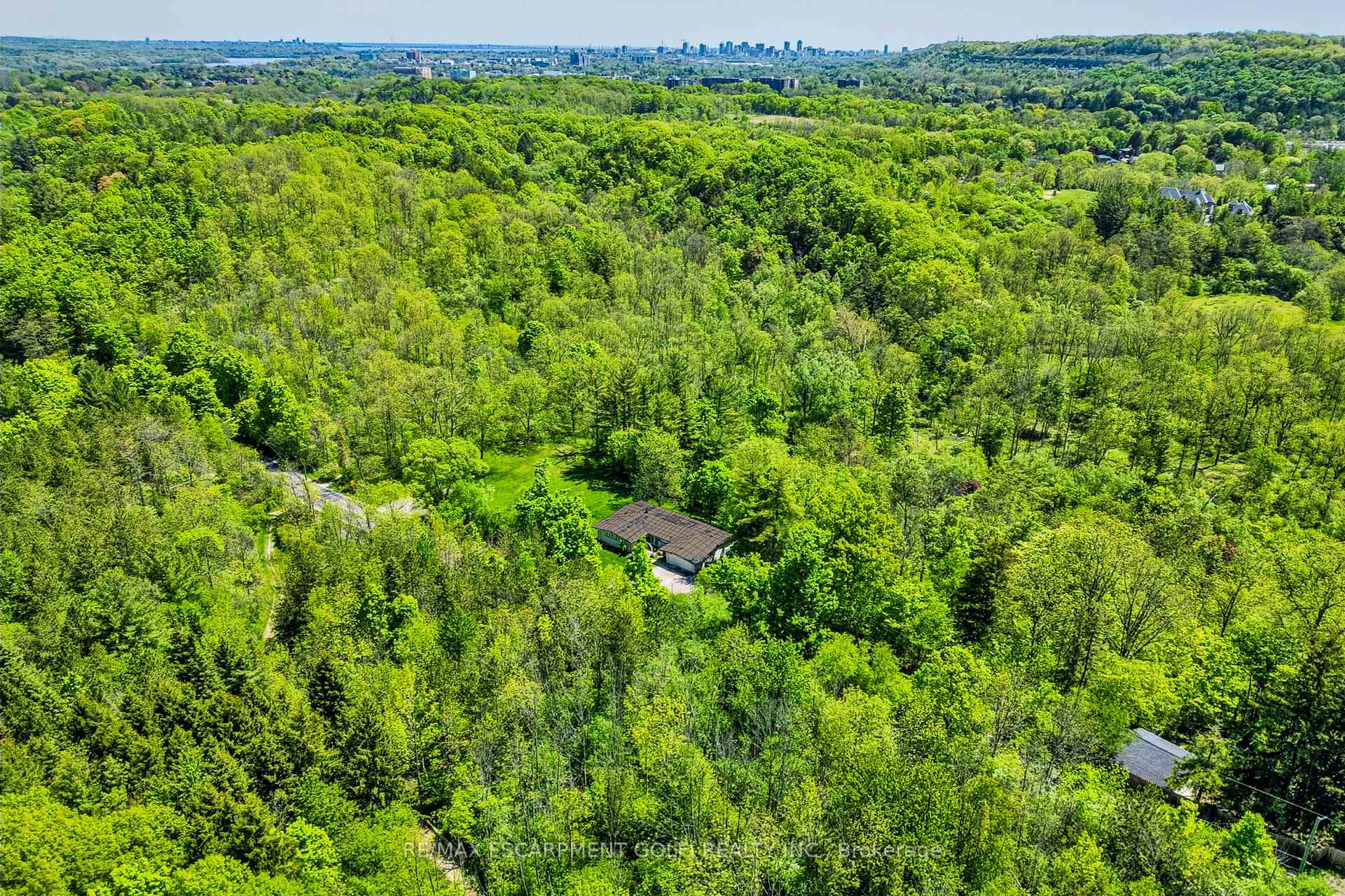 Photo 32 of 932 Old Dundas Road, Hamilton, Jerseyville — HOMEH