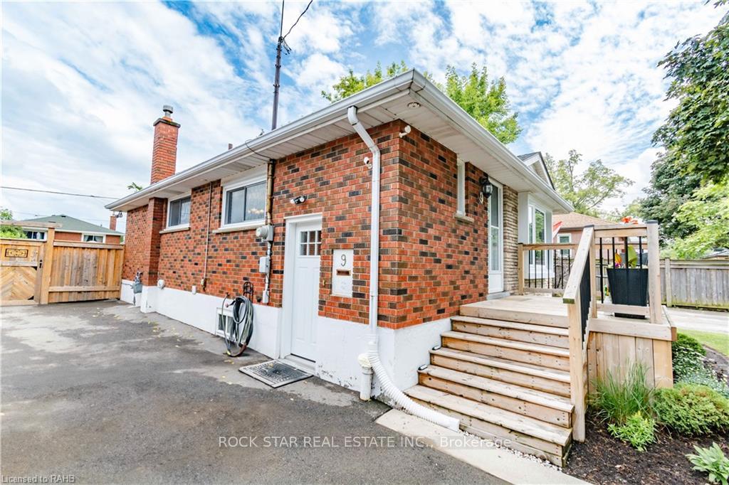 Photo 15 of Unit LOWER, 9 Viceroy Court, Hamilton, Hill Park — HOMEH