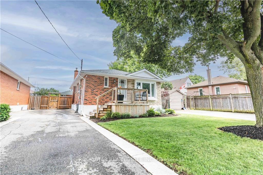 Photo 6 of Unit LOWER, 9 Viceroy Court, Hamilton, Hill Park — HOMEH