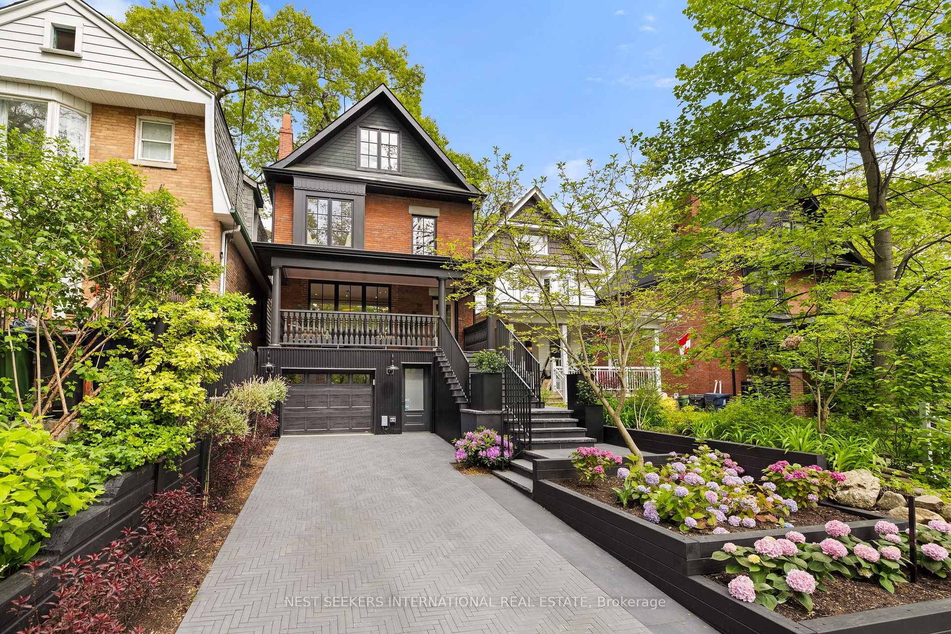 Front of 203 Willow Avenue