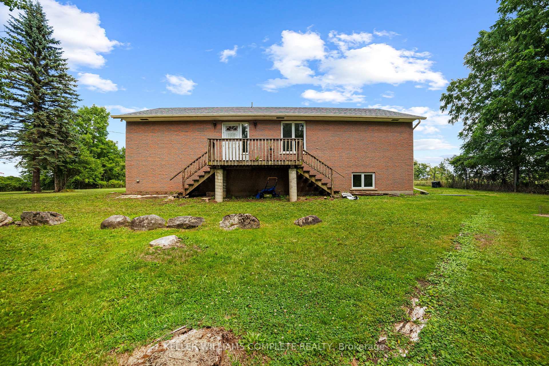 Photo 5 of 1744 6th Con Road W, Hamilton, Rural Flamborough — HOMEH