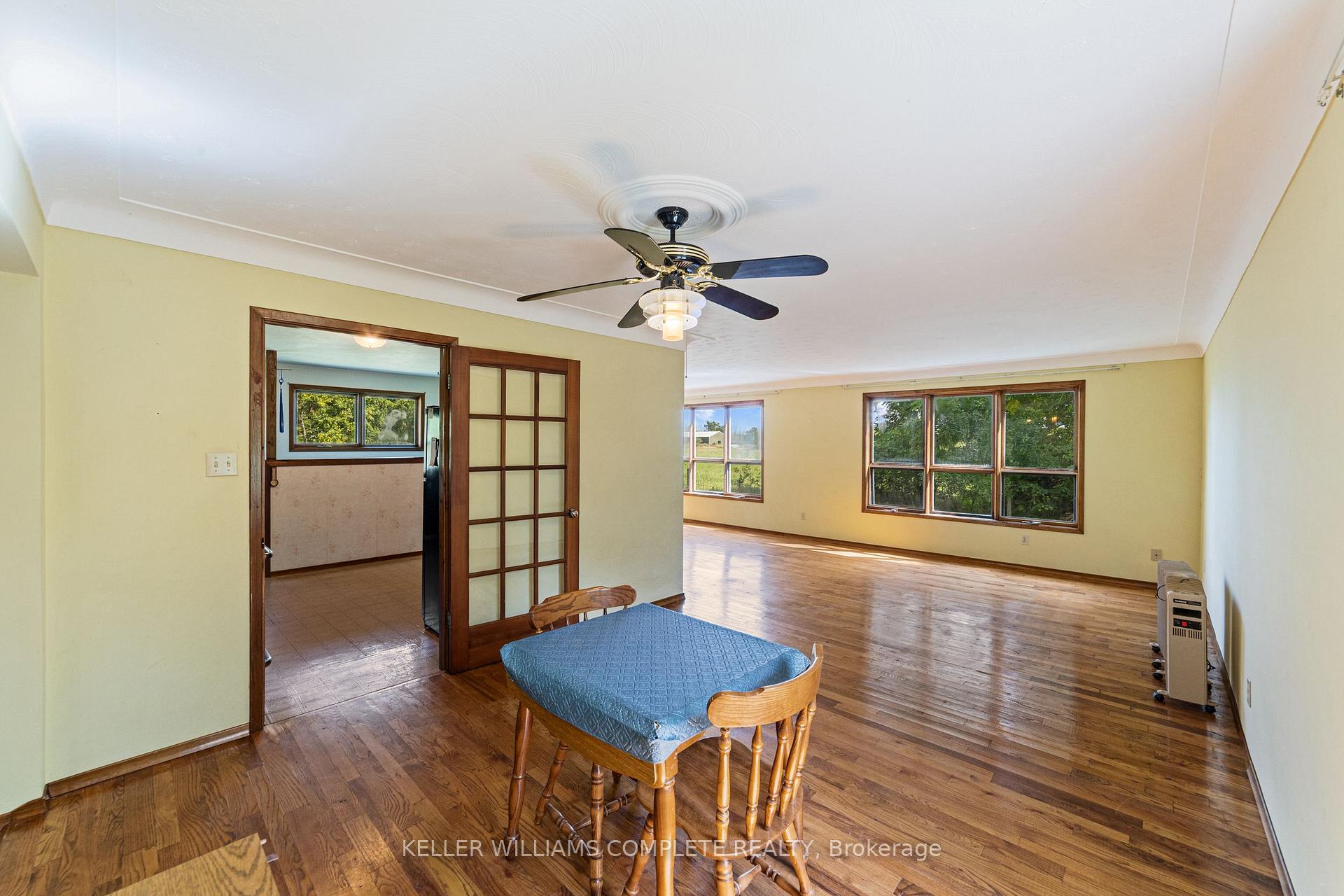 Photo 8 of 1744 6th Con Road W, Hamilton, Rural Flamborough — HOMEH
