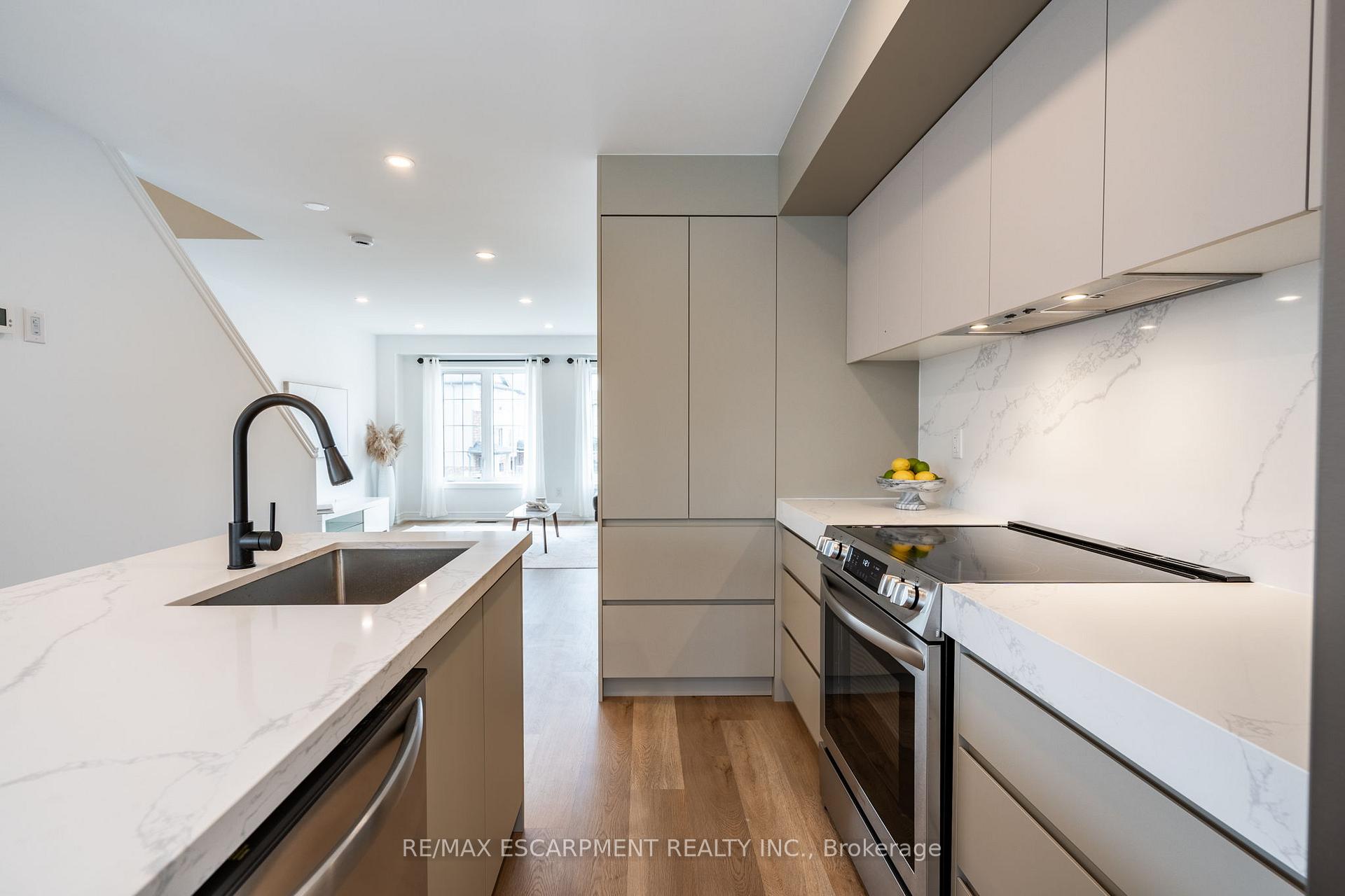 Photo 7 of 380 Linden Drive, Cambridge, Preston Heights — HOMEH