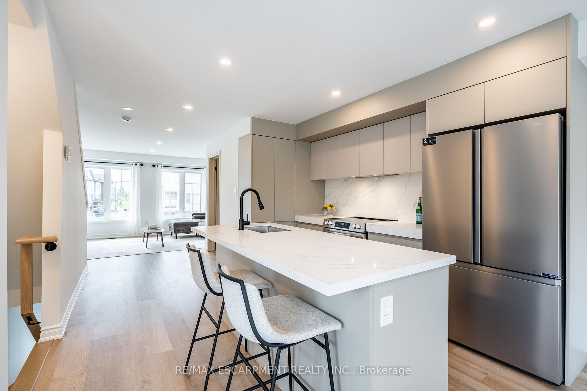 Photo 10 of 380 Linden Drive, Cambridge, Preston Heights — HOMEH