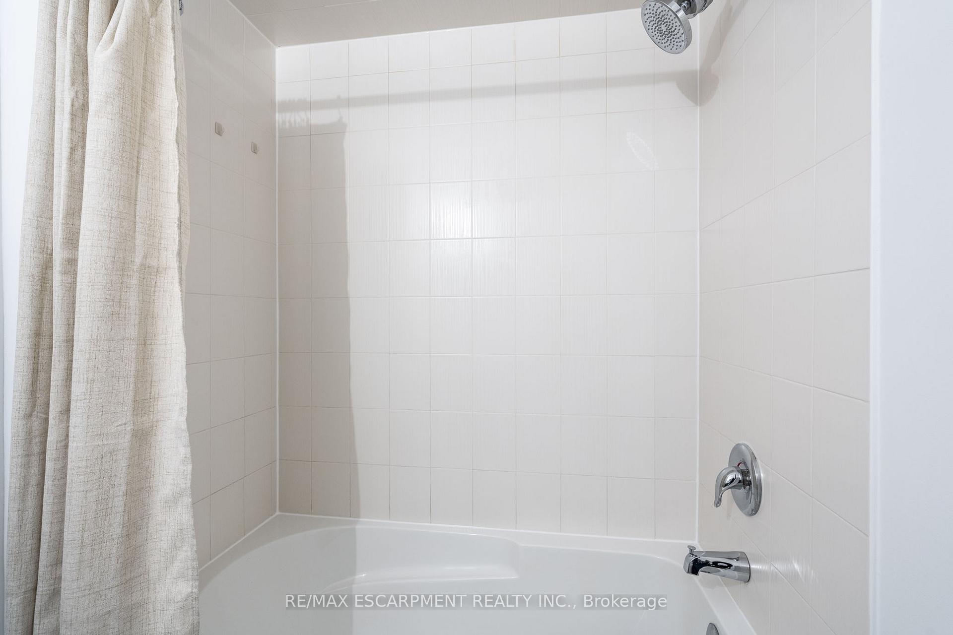 Photo 22 of 380 Linden Drive, Cambridge, Preston Heights — HOMEH