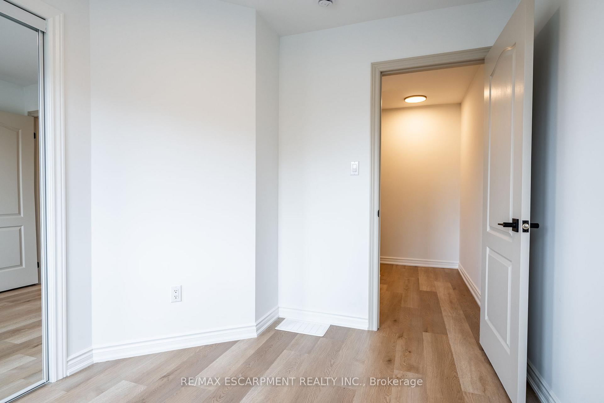 Photo 30 of 380 Linden Drive, Cambridge, Preston Heights — HOMEH